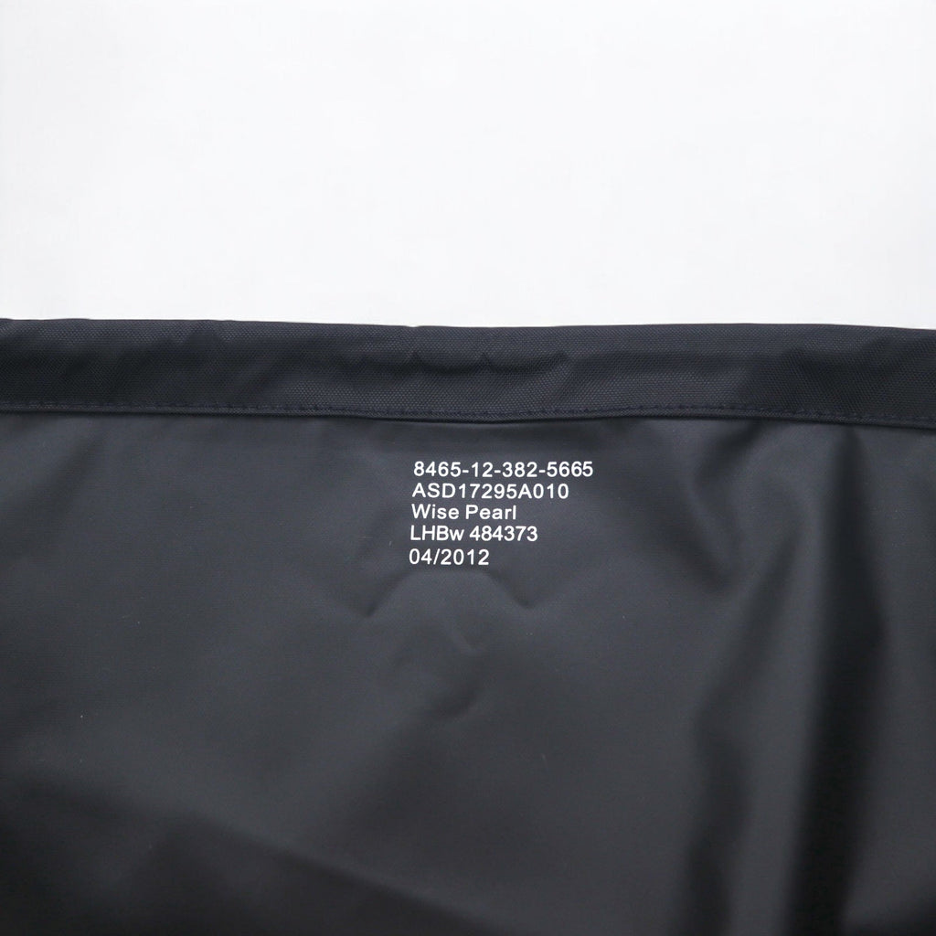 Borsa da lavanderia con coulisse dell'esercito tedesco, in poliestere nero, con stencil, deadstock, mai usata.