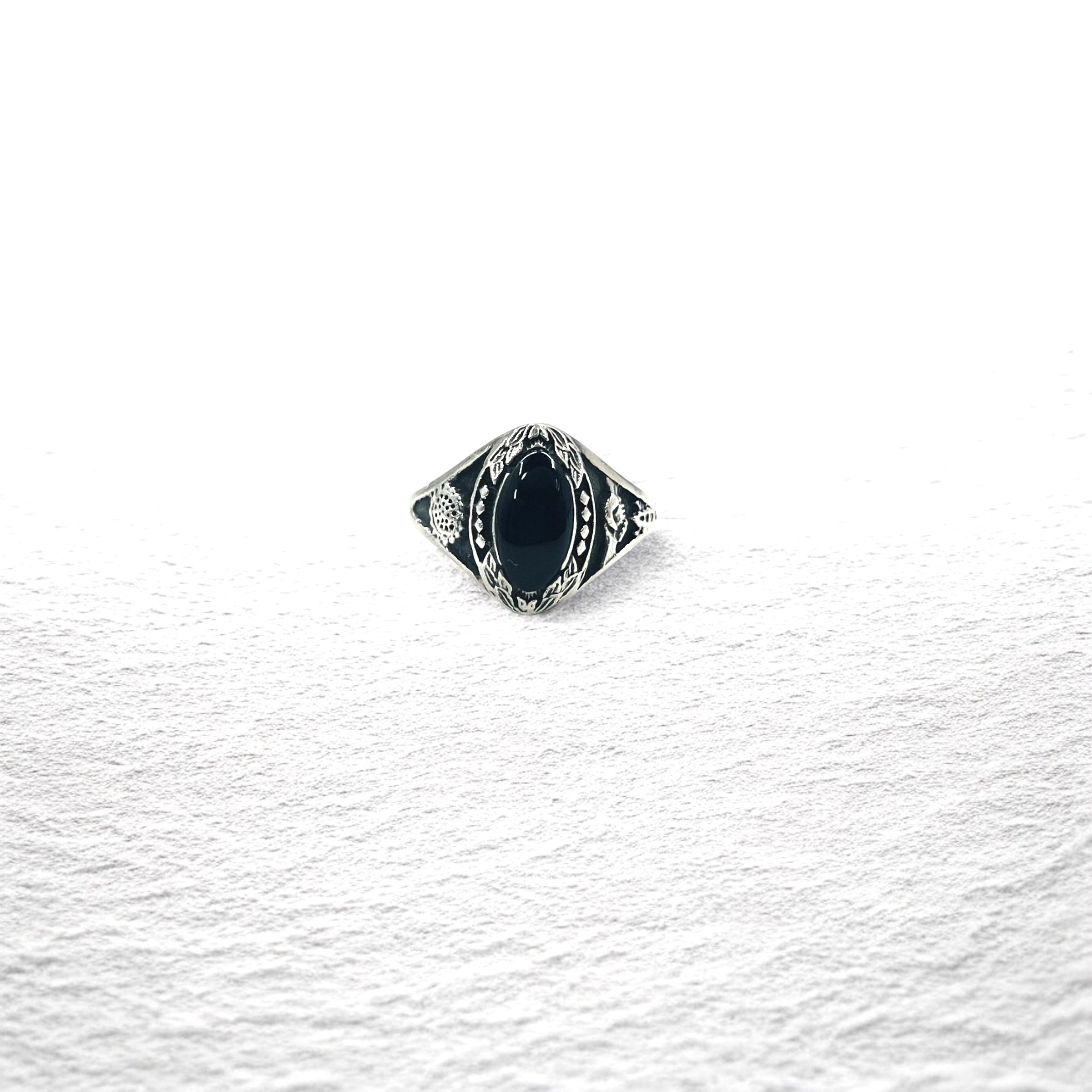 Anello vintage in argento con onice nero Misura 14 Argento 925