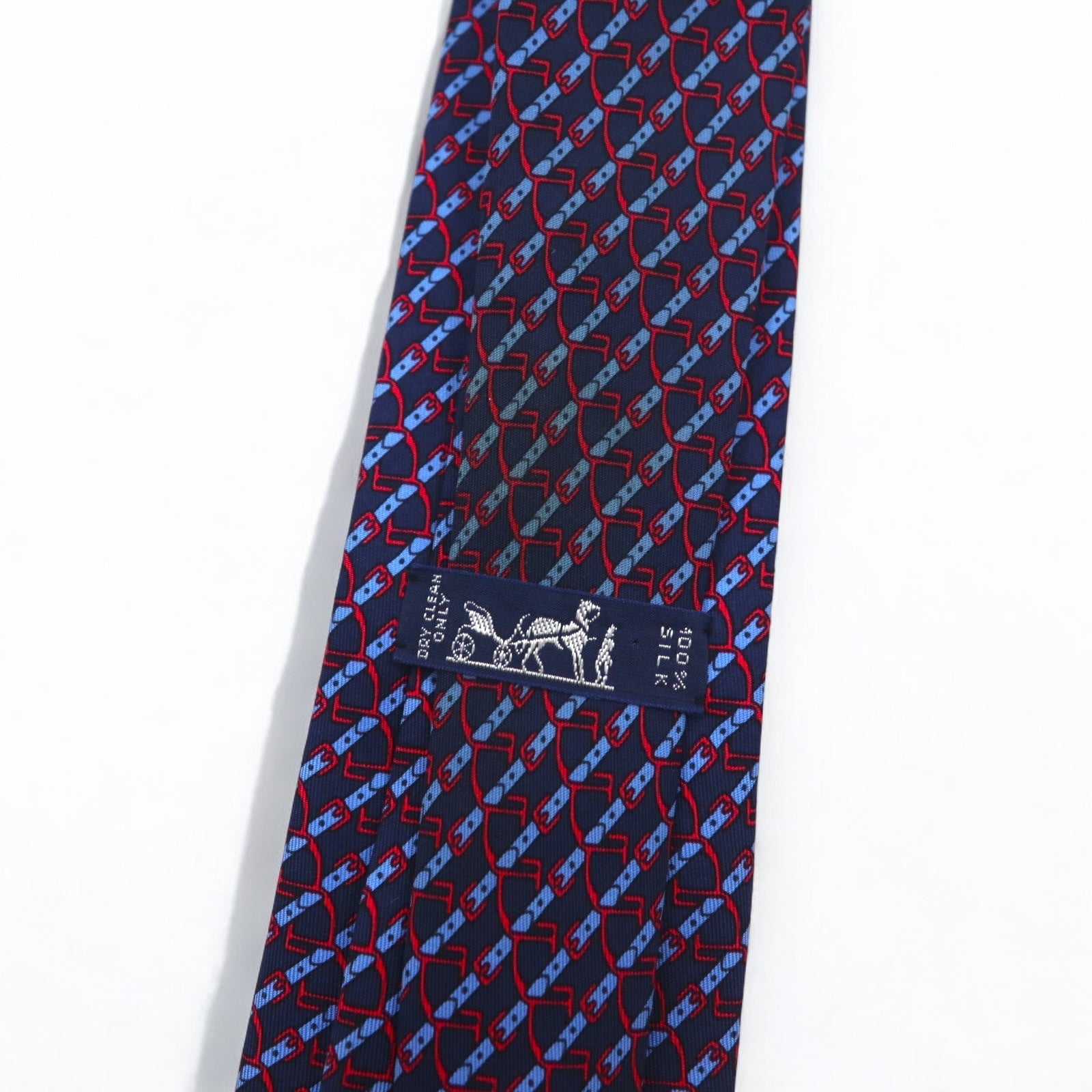 HERMES cravatta francese, motivo all-over in seta blu navy, a righe, 7020 TA