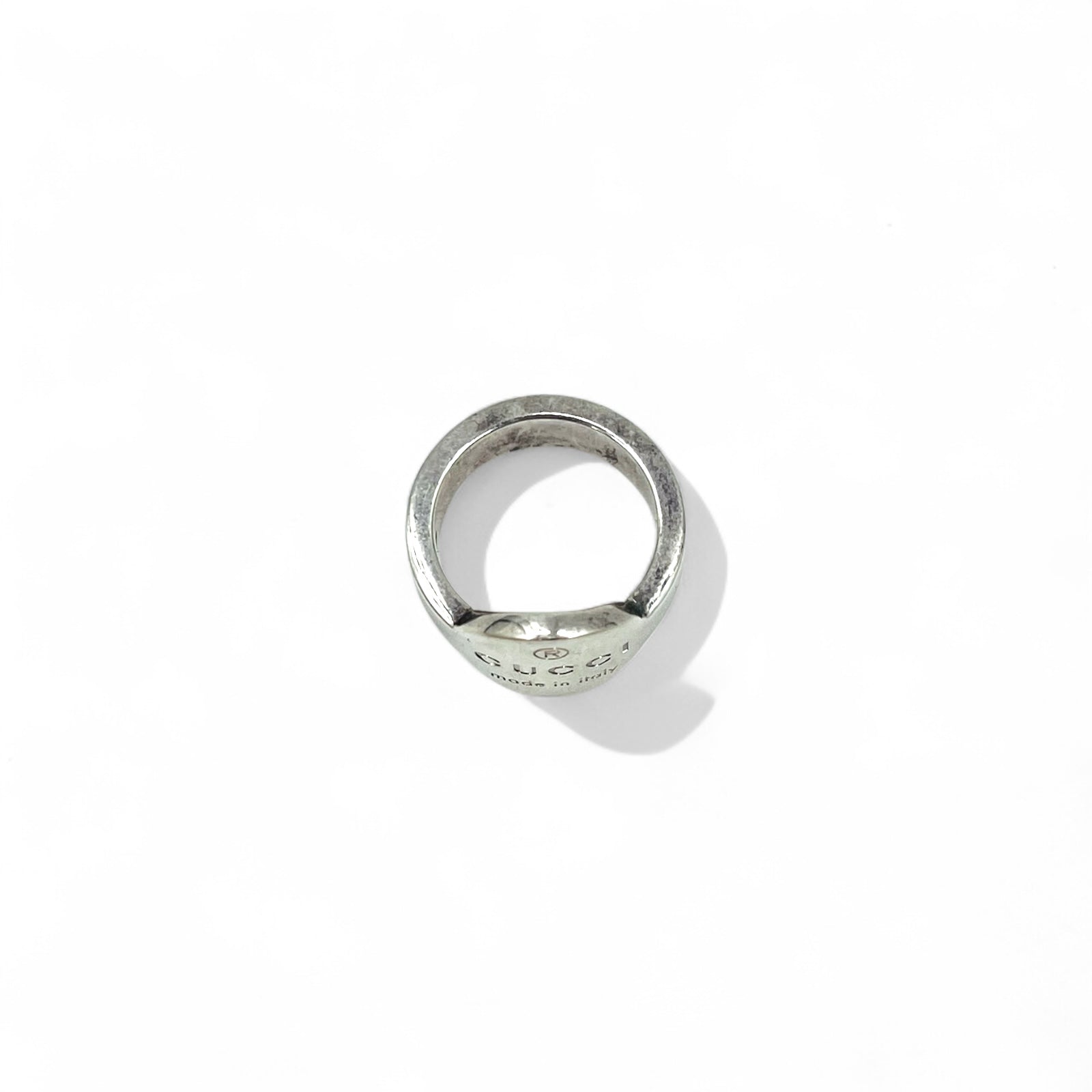GUCCI Anello ovale con logo Trademark, taglia 10, argento 925