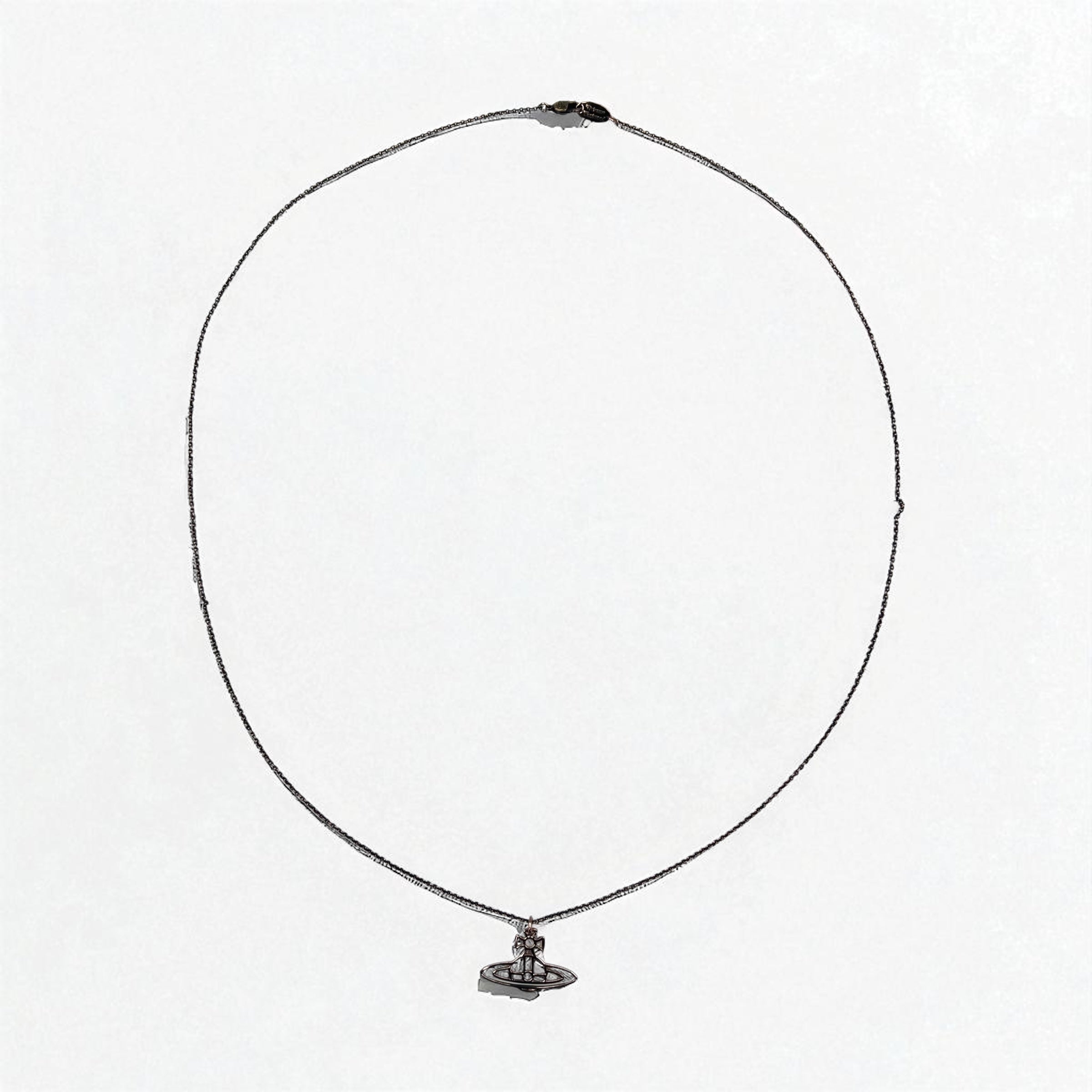 Vivienne Westwood Collana pendente orb piatta oro rosa THIN LINES SHORT FLAT ORB Necklace 63020260 Articolo non utilizzato