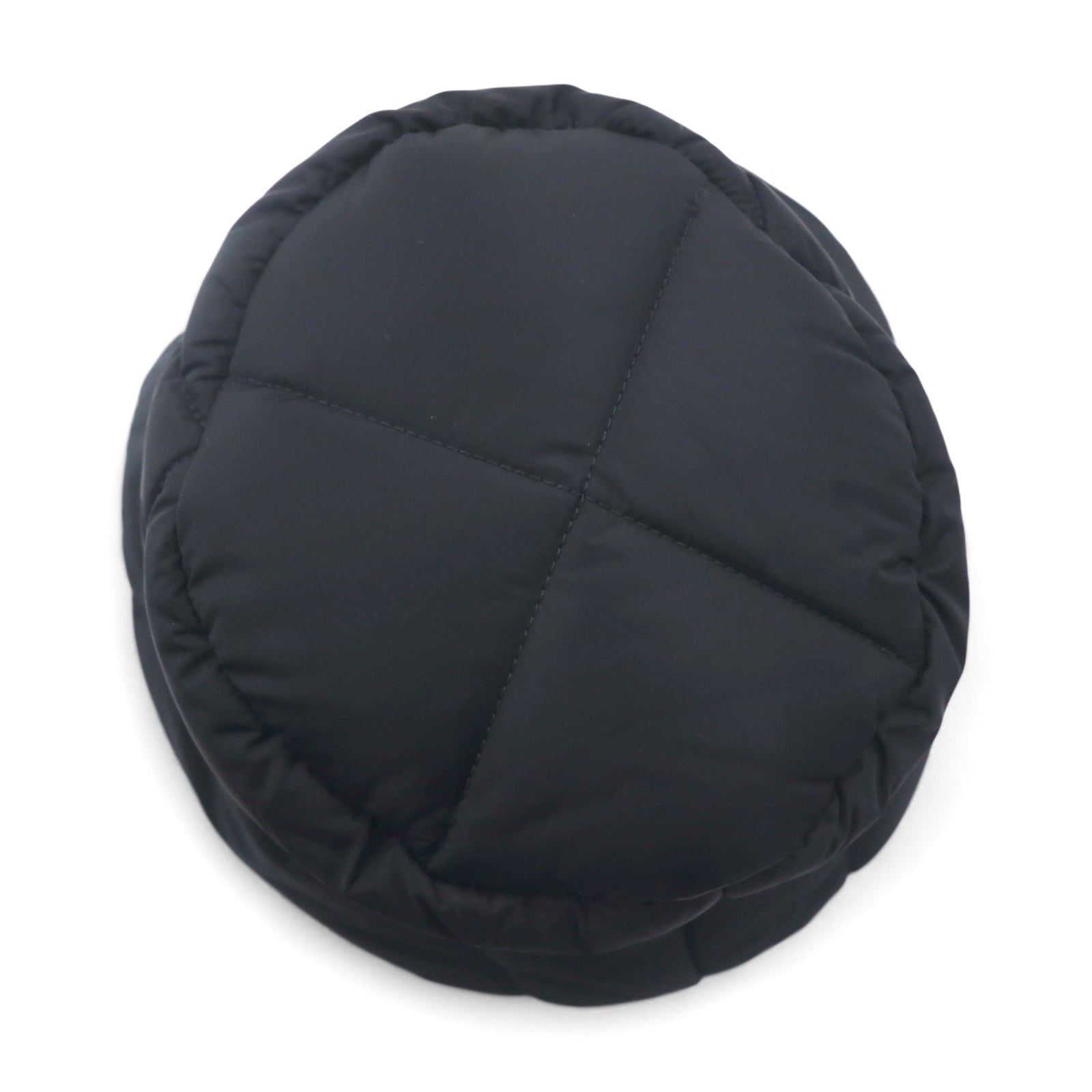 PRADA Cappello da pescatore in Re-Nylon imbottito, trapuntato, con stampa logo, Collezione A/I 22, 2HC252