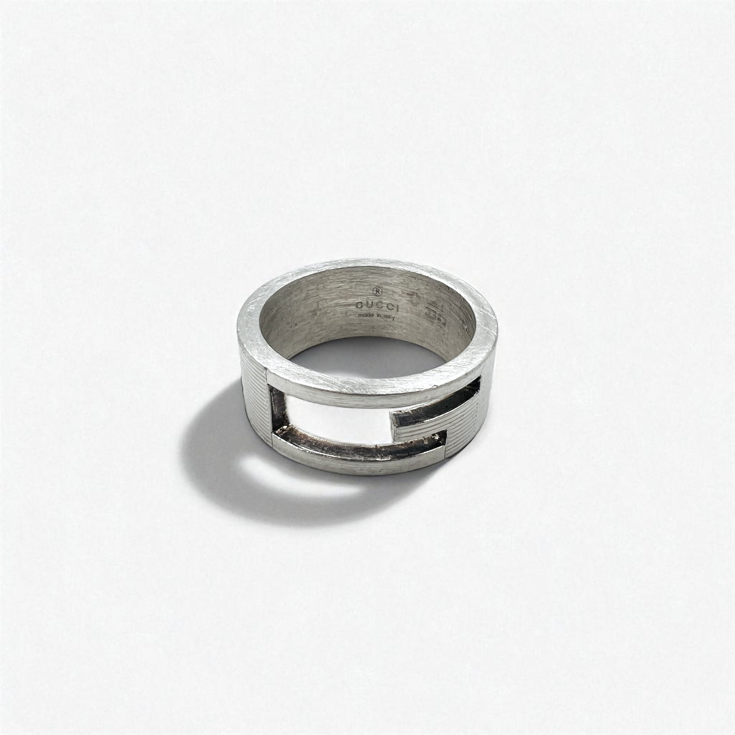 Anello GUCCI cutout a G, in argento 925, Made in Italy