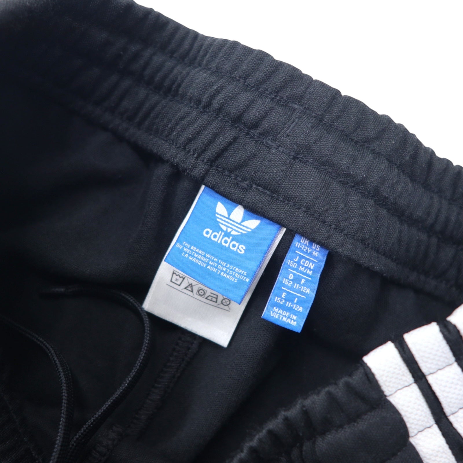 adidas originals Pantaloni della tuta M neri con 3 strisce laterali, bottoni a pressione, logo a trifoglio ricamato, Big Boy's Snap Black Track Pants CV8312