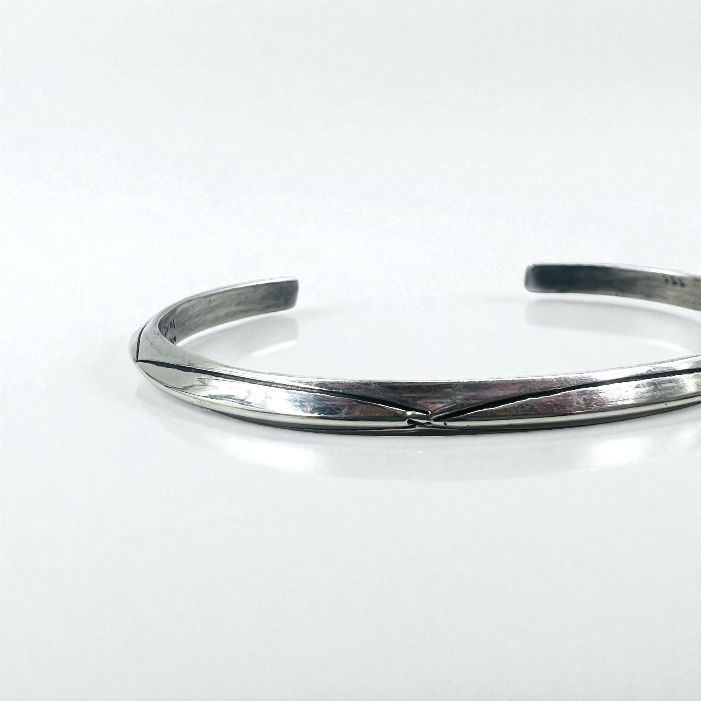 Navajo Elaine Tahe Sterling Cuff Bracelet インディアンジュエリー バングル シルバー