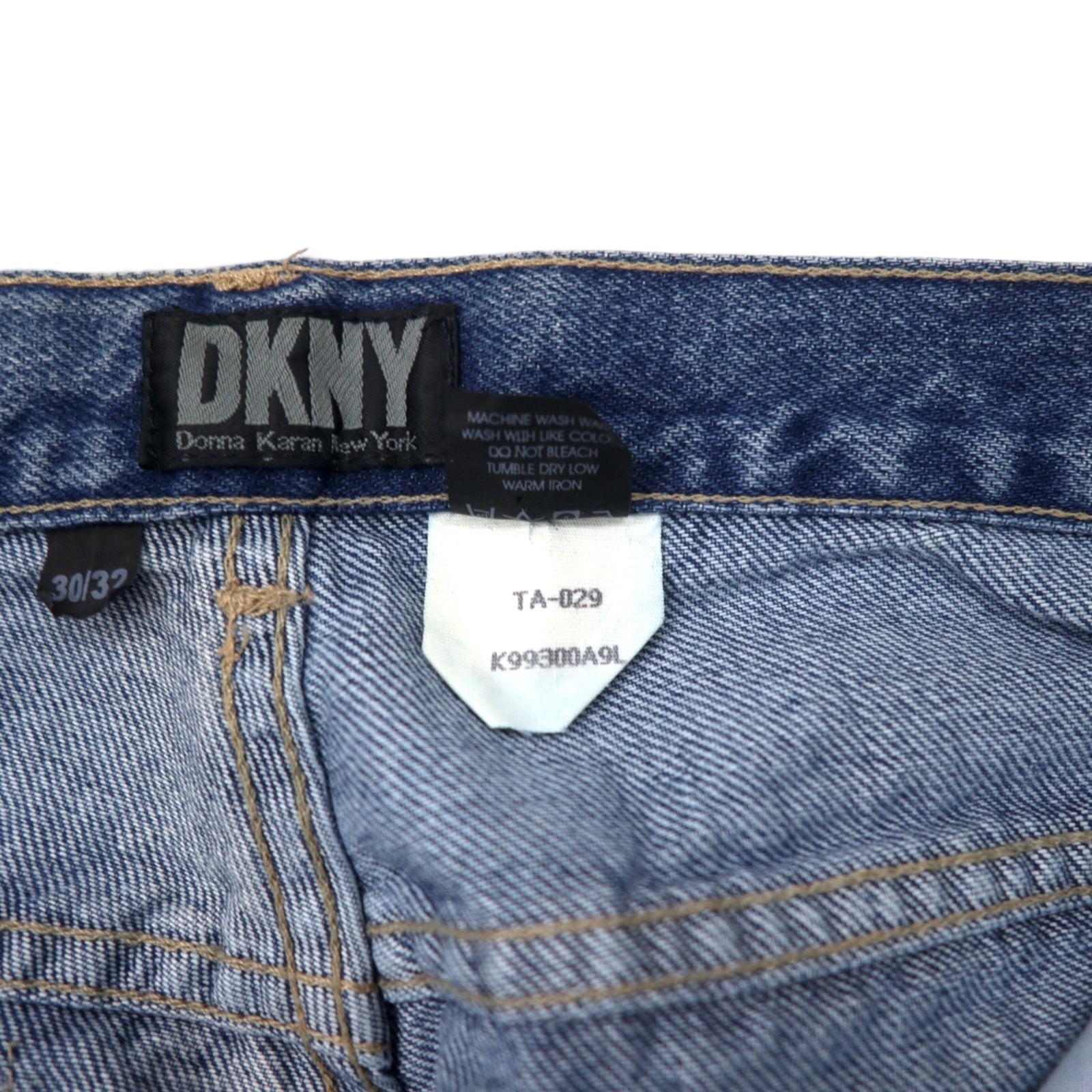 DKNY (Donna Karan New York) USA Made Anni '90 Jeans Taglia 30 Blu Cotone Chiusura a cerniera Patch in pelle Articolo nuovo