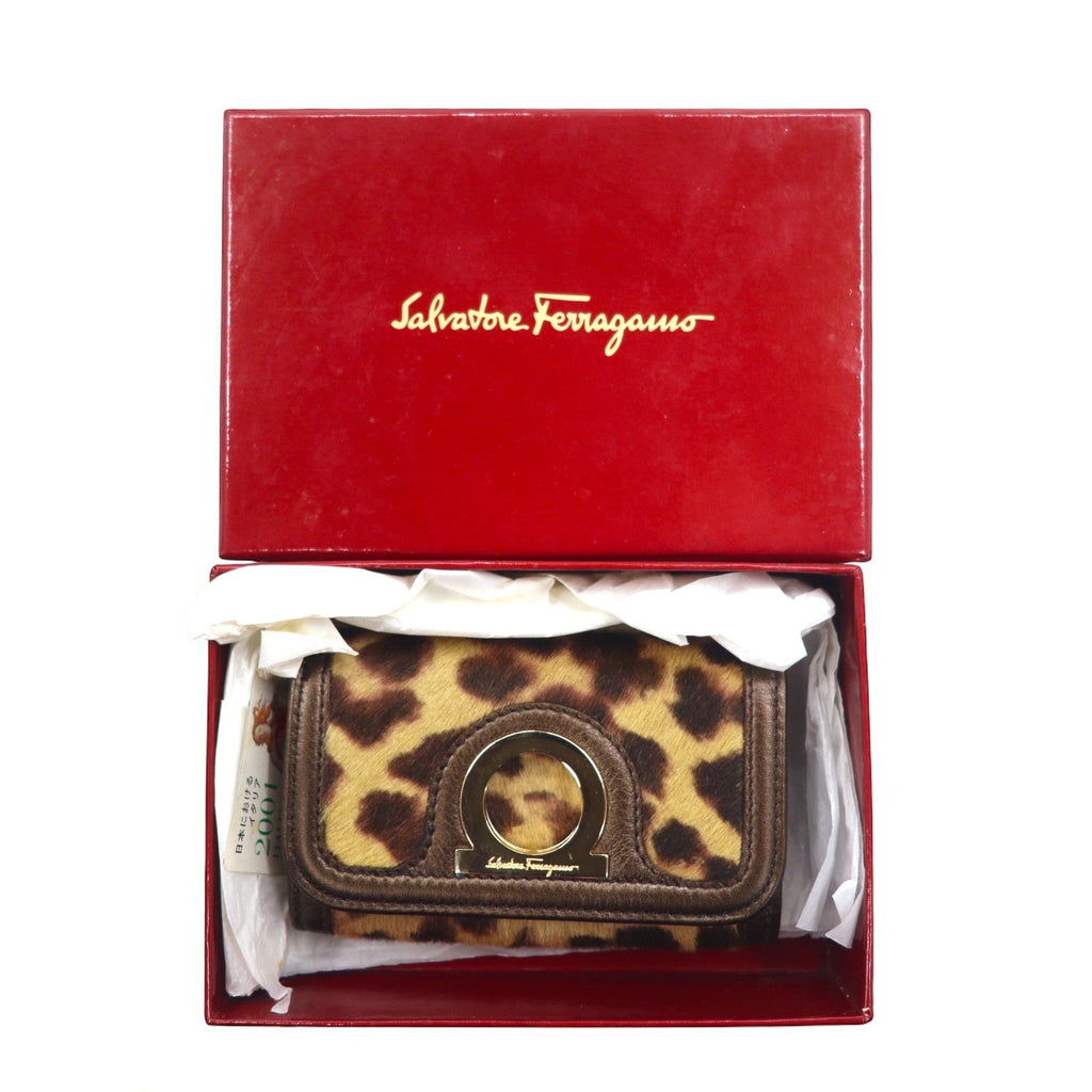 Salvatore Ferragamo Portachiavi a 6 ganci in cavallino con stampa leopardata, marrone, modello AQ-221787, made in Italy