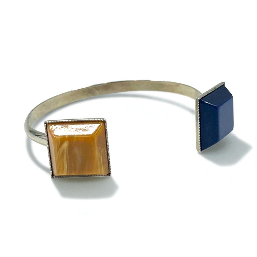 TOGA Bracciale rigido in pietra colorata, bracciale a polsino, metallo argentato, quadrato, blu ambra