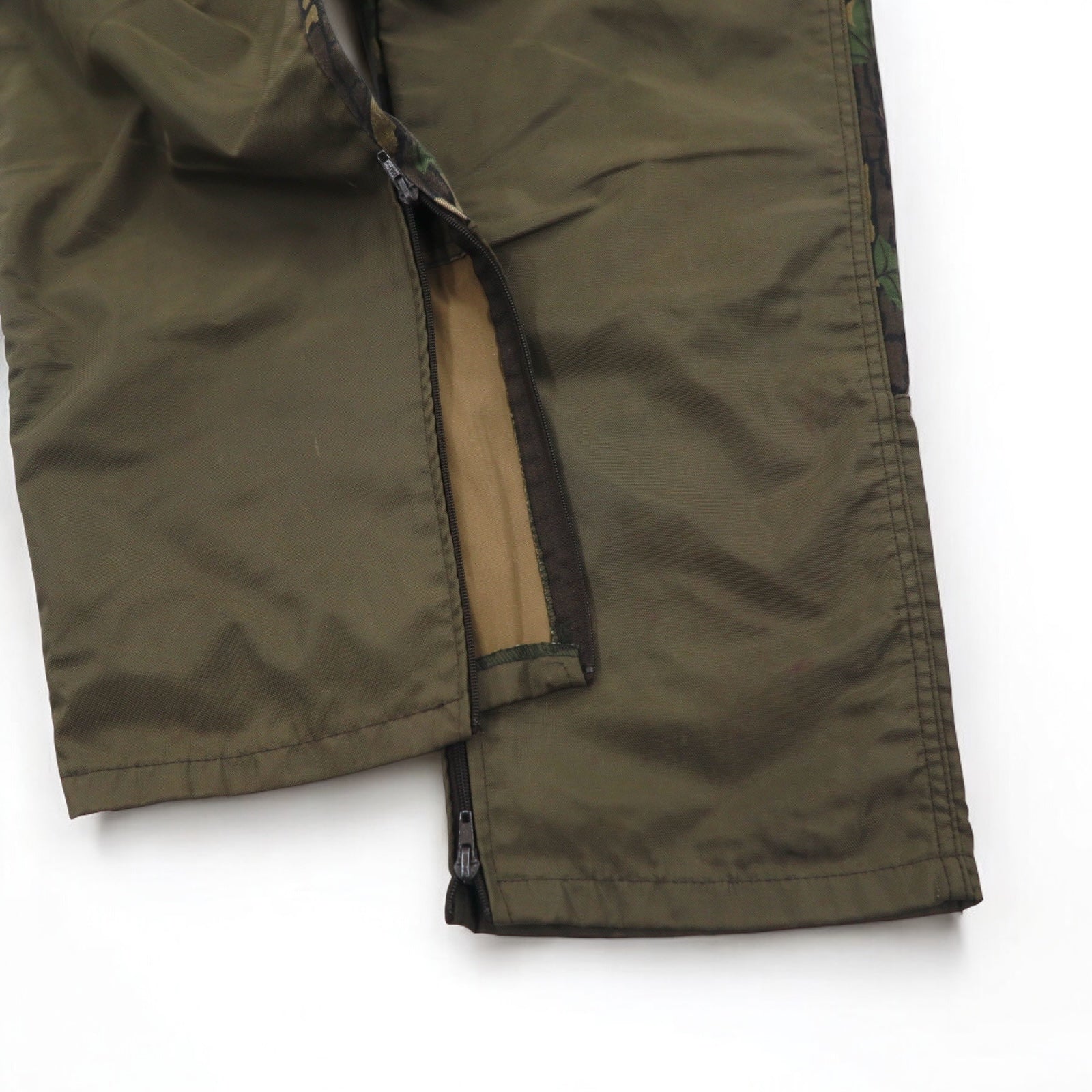 Pantaloni da caccia WINCHESTER anni '90, taglia L, color kaki, mimetismo realtree, inserti a contrasto, cerniere alle caviglie, CONCEAL