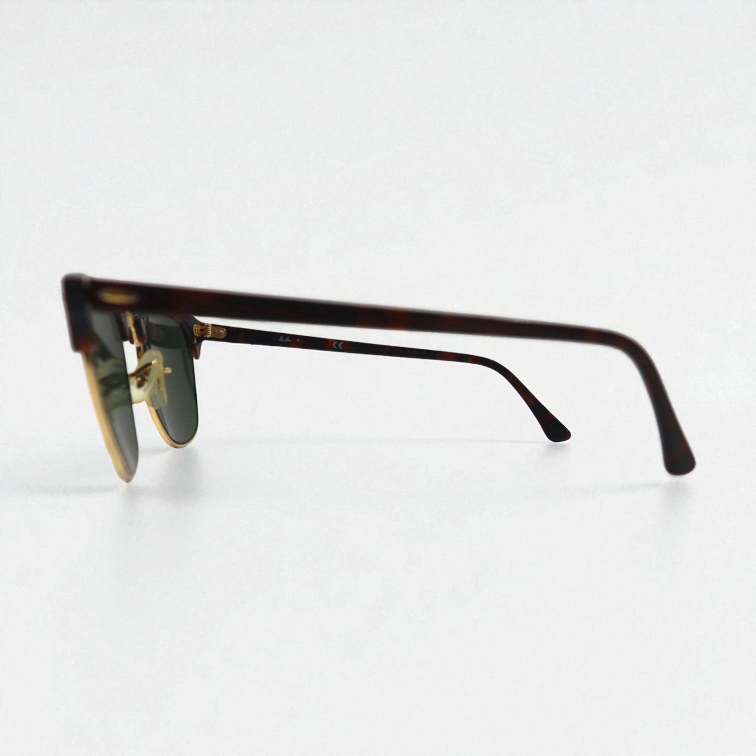 Ray-Ban Clubmaster CLUBMASTER Occhiali da sole a mezza montatura marroni RB3016 W0366 51-21 3N