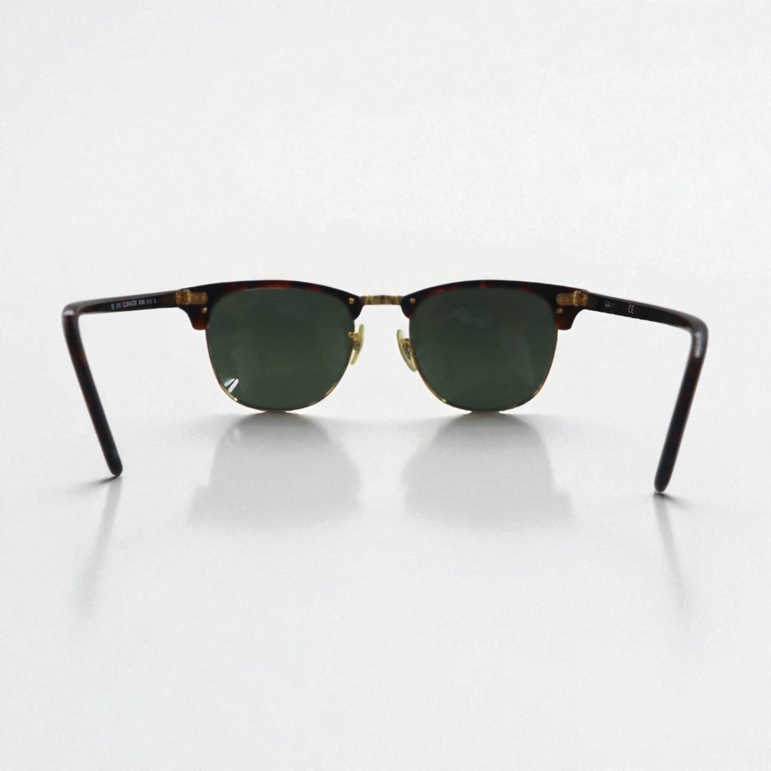 Ray-Ban Clubmaster CLUBMASTER Occhiali da sole a mezza montatura marroni RB3016 W0366 51-21 3N