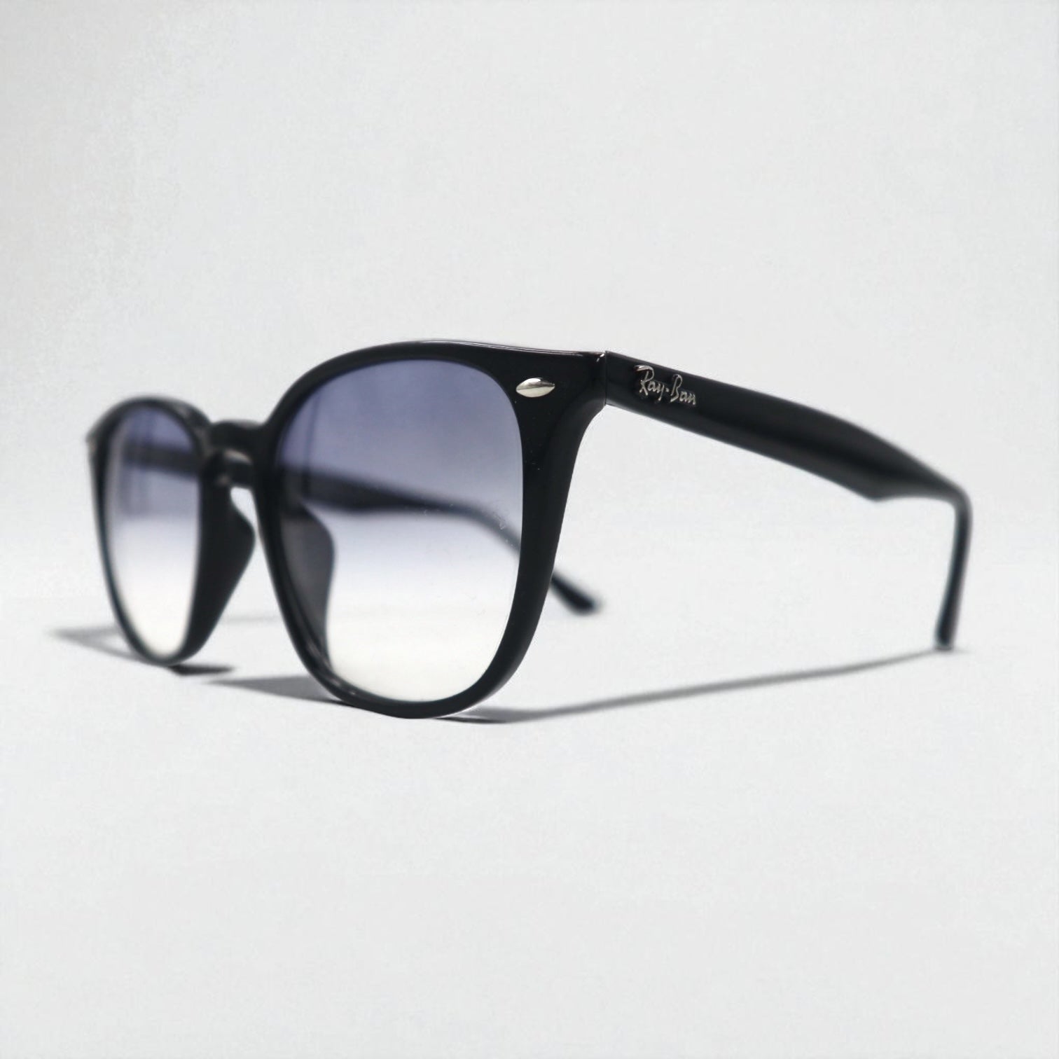 Ray-Ban occhiali da sole modello Wellington neri RB4258-F 601/19 52-20 1N, Made in Italy