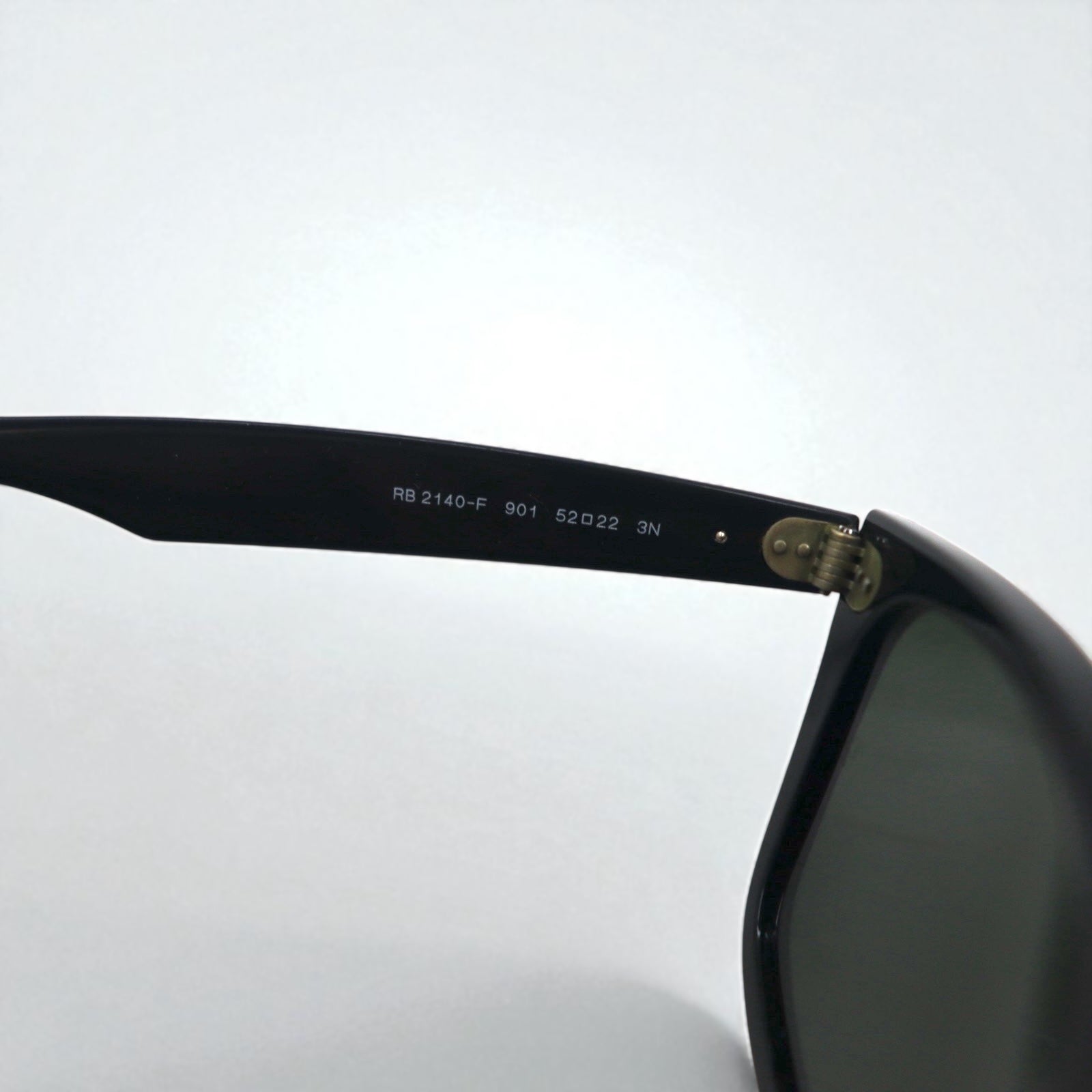 Ray-Ban Wayfarer occhiali da sole modello Wellington RB2140-F 901 52-22 3N Made in Italy