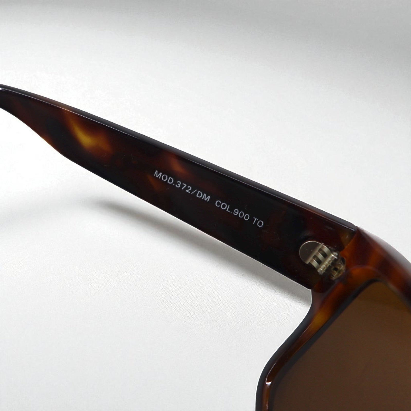 Gianni Versace Occhiali da sole quadrati a forma di "Wellington", in tartaruga, con Medusa, MOD.372/DM, Made in Italy