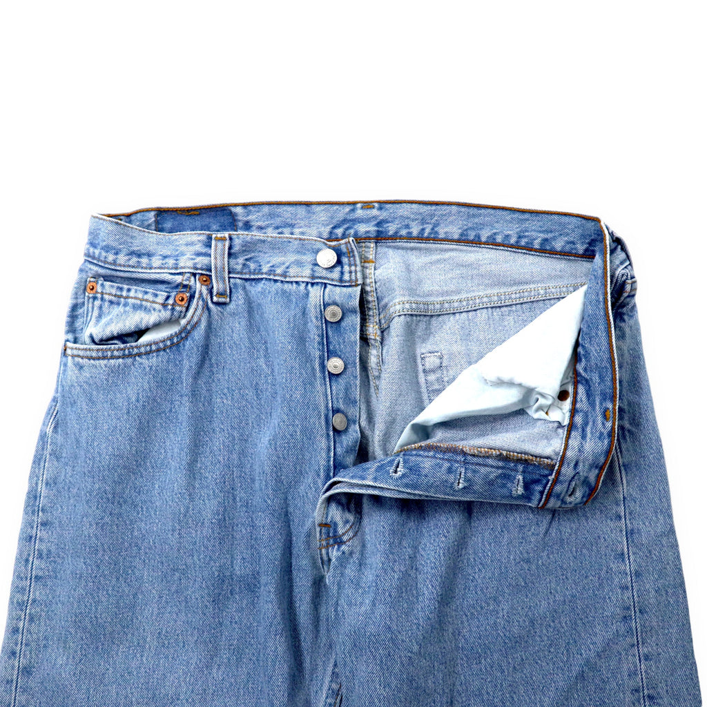 Levi's 501 made in USA, anni '90, jeans, taglia 36, blu, lavaggio ghiaccio, bottone sul retro 553, 501-0134