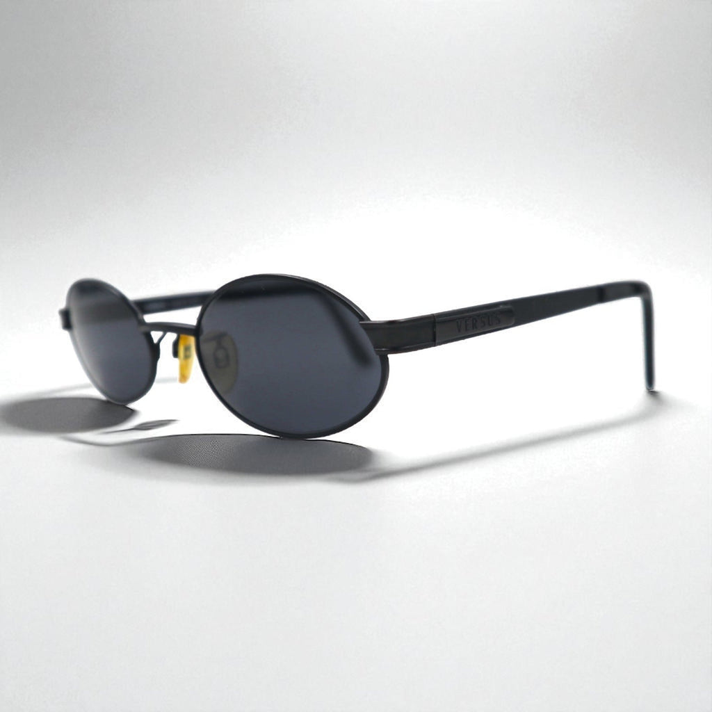 VERSACE Occhiali da sole ovali Made in Italy, montatura in metallo, neri, MOD.R65