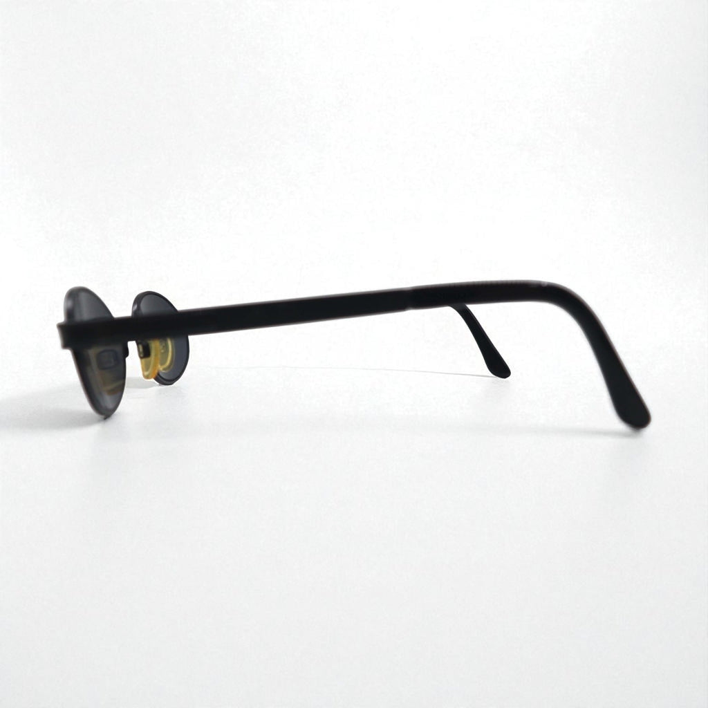 VERSACE Occhiali da sole ovali Made in Italy, montatura in metallo, neri, MOD.R65
