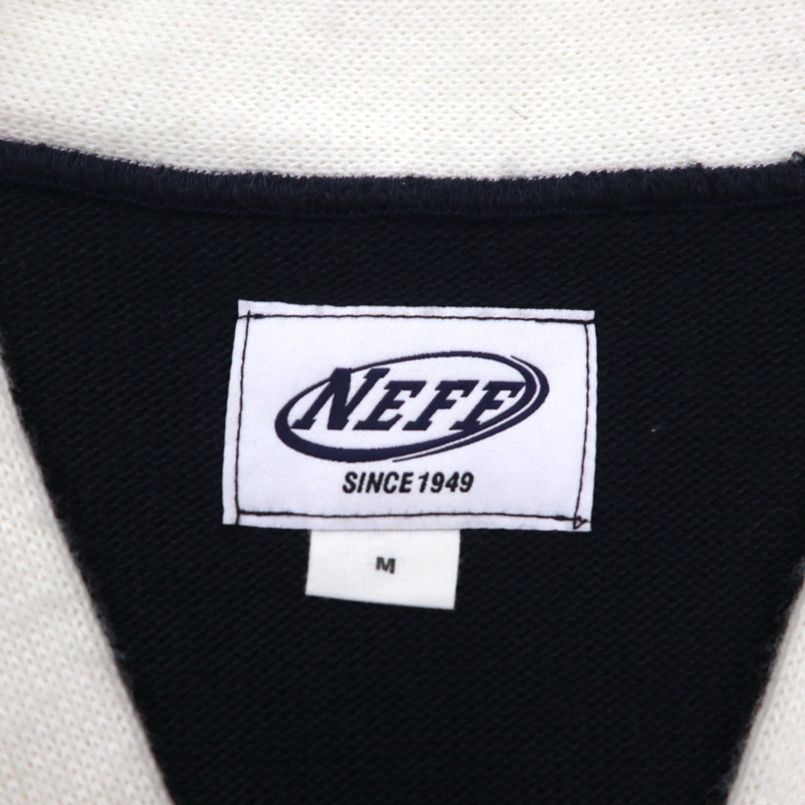 Cardigan Letterman vintage NEFF Cardigan con lettere M Nero Tasche a toppa con applicazioni