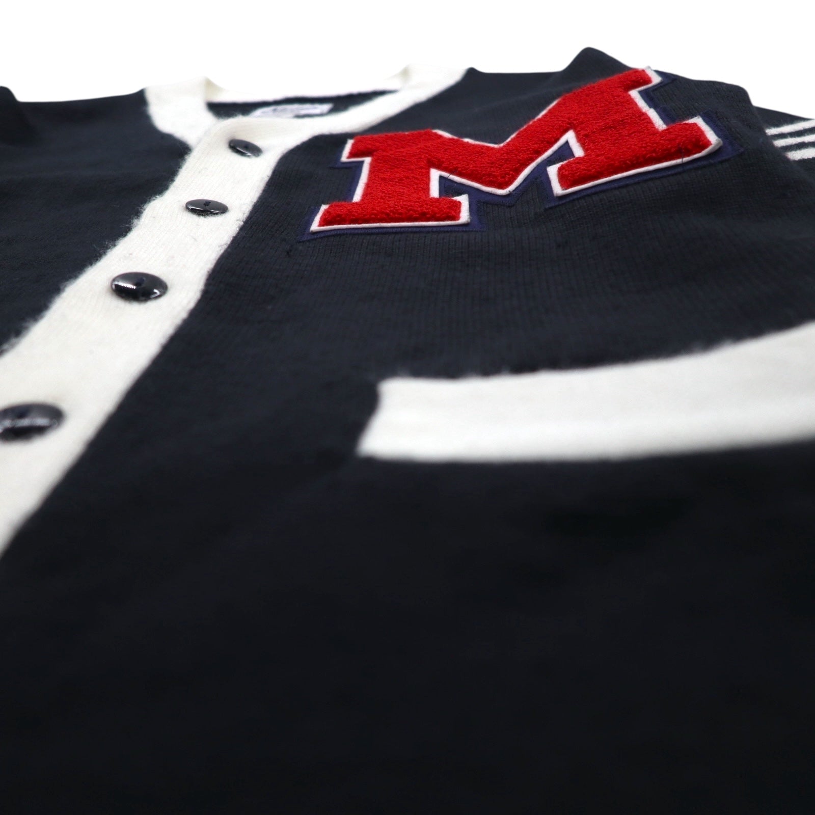 Cardigan Letterman vintage NEFF Cardigan con lettere M Nero Tasche a toppa con applicazioni