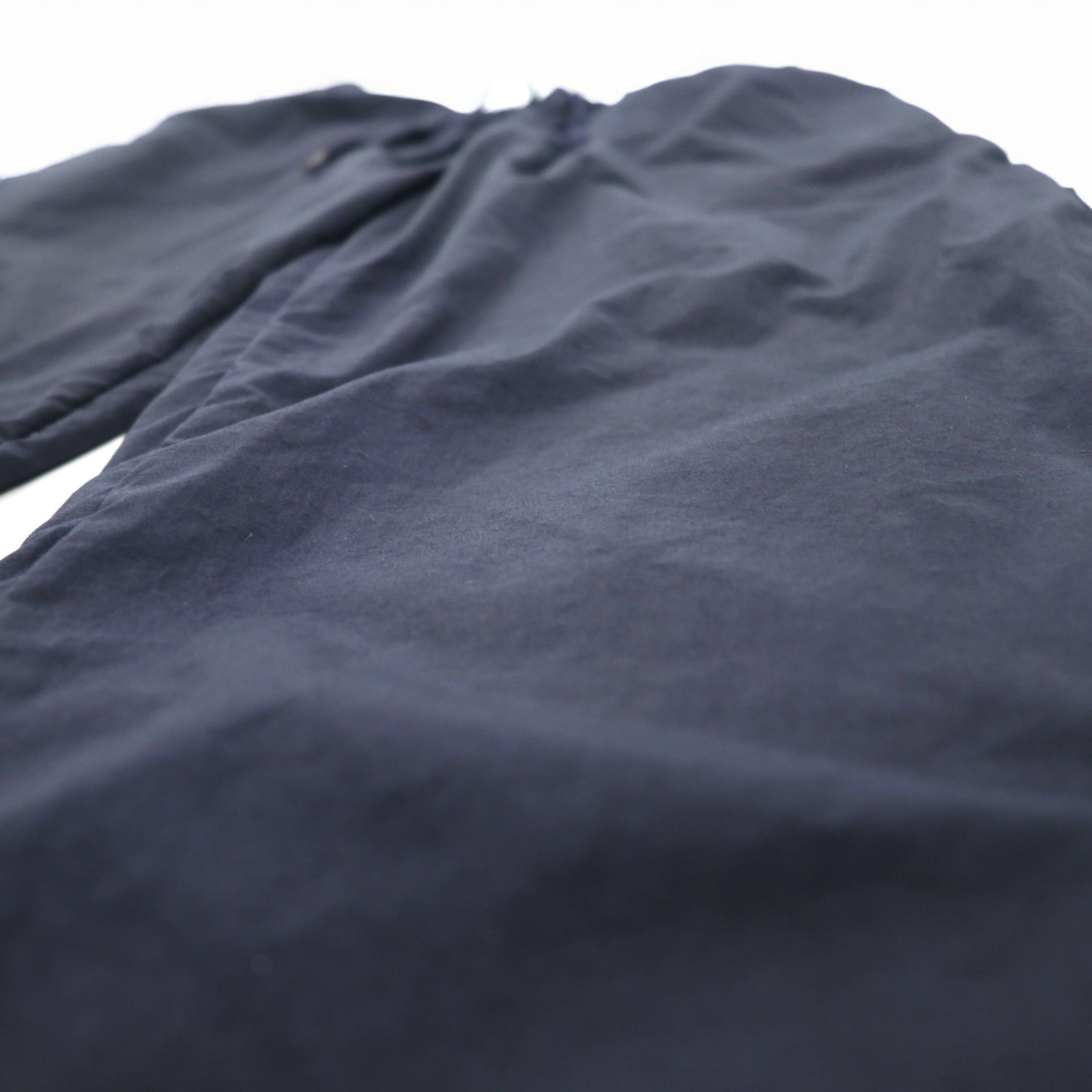 Completo TEATORA DEVICE JKT / WALLET PANTS taglia L, colore blu navy, in nylon PACKABLE, modelli TT-004-P / TT-203-P, Made in Japan.