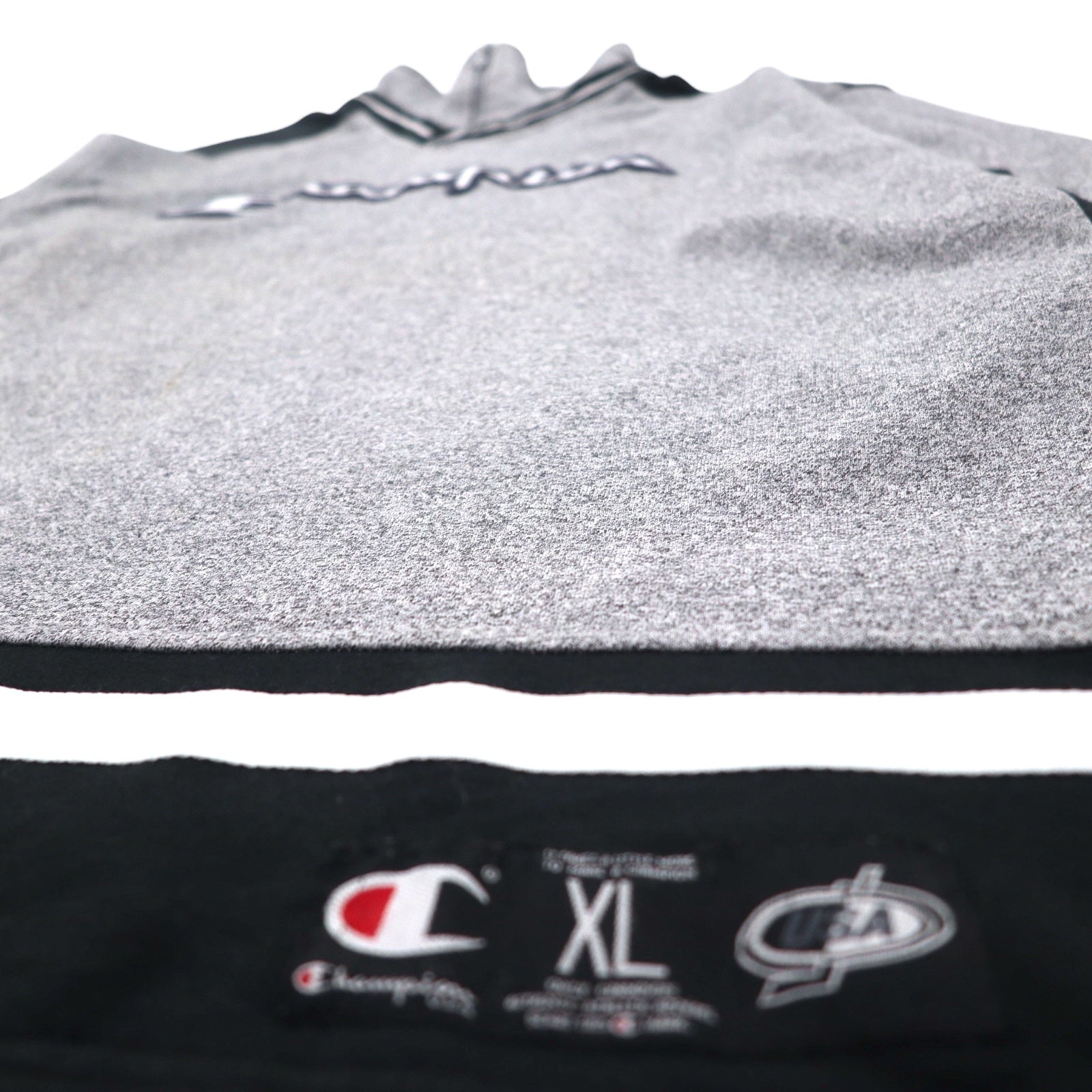 Champion USA anni '90, maglia a girocollo con mezza zip, prodotta in Italia, oversize (XL), colore grigio, in cotone, logo script ricamato, toppa.
