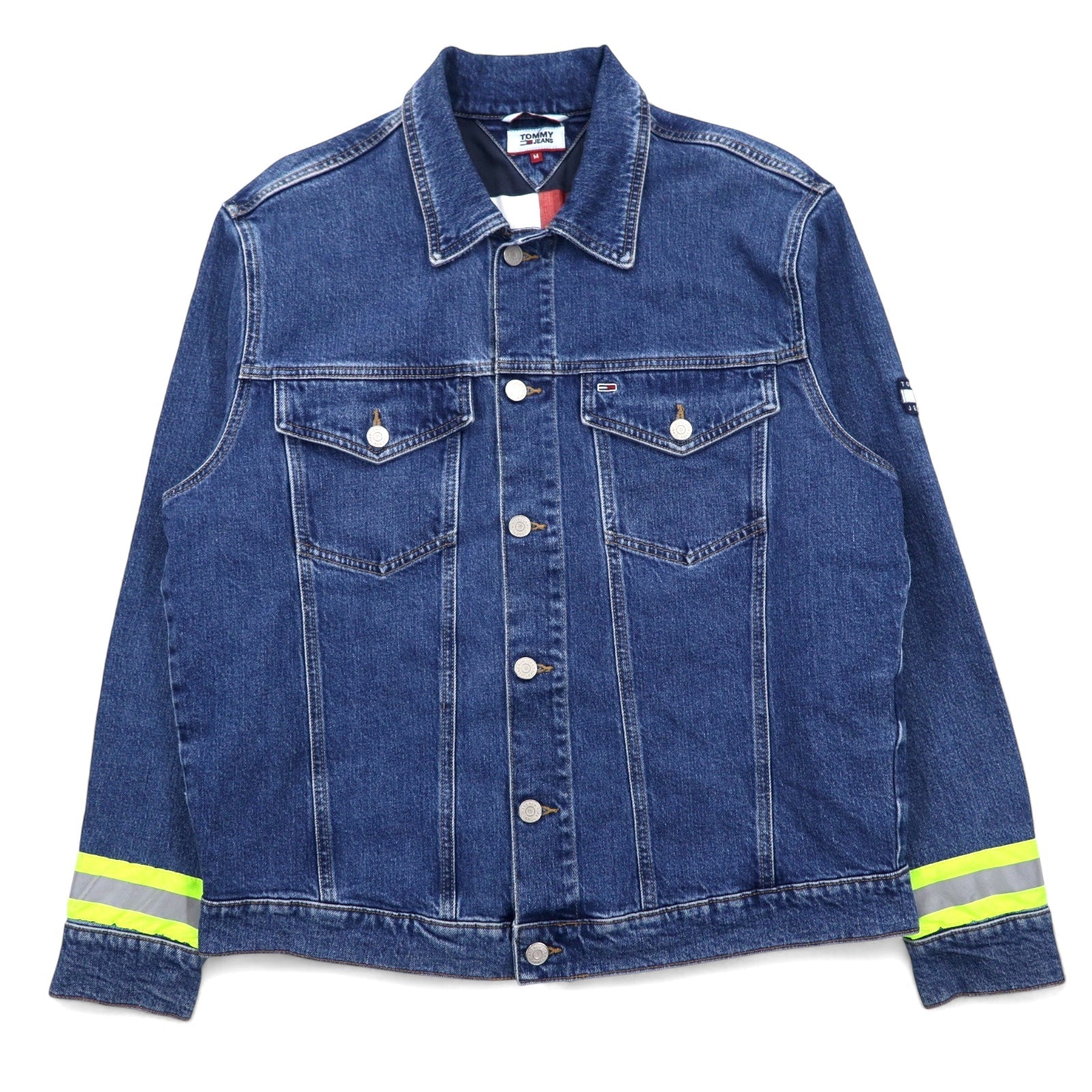 TOMMY JEANS Giacca oversize di jeans da camionista, taglia M, blu, con logo a bandiera riflettente, OVERSIZED DENIM TRUCKER JACKET DM0DM07596-1A5