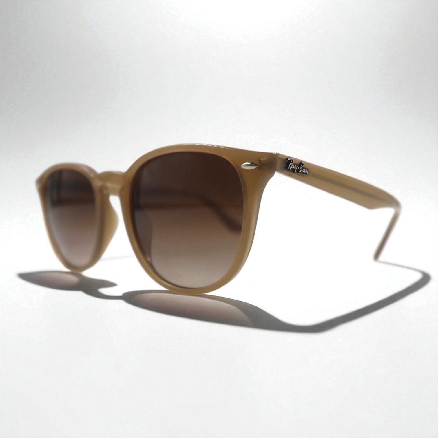 Ray-Ban ボストン ウェリントン サングラス ラウンド グラデーション RB4259-F 6166/13 53-20 150 3N イタリア製