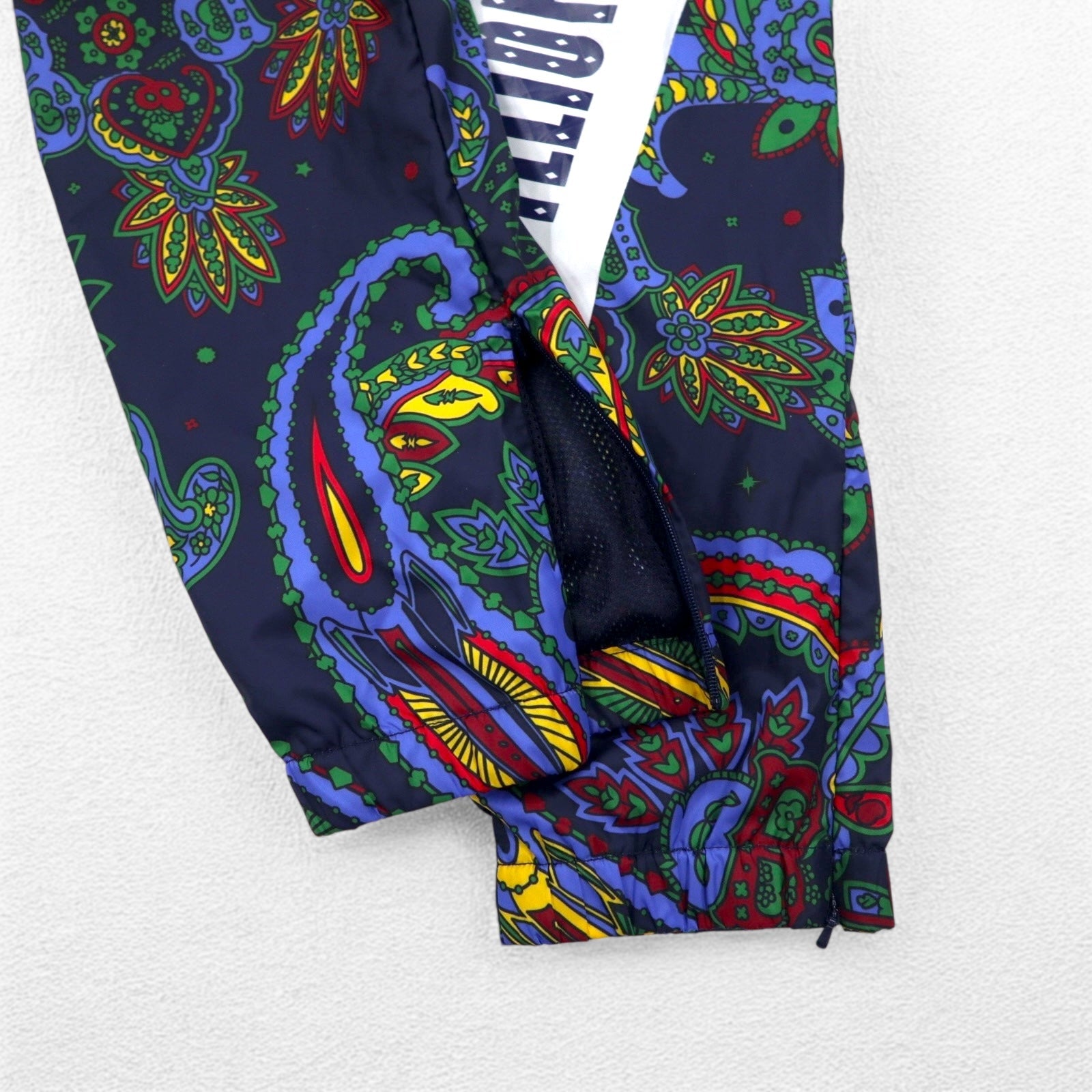 BILLIONAIRE BOYS CLUB Pantaloni della tuta BB WIND PANTS S Blu navy Fantasia Paisley 881-6106