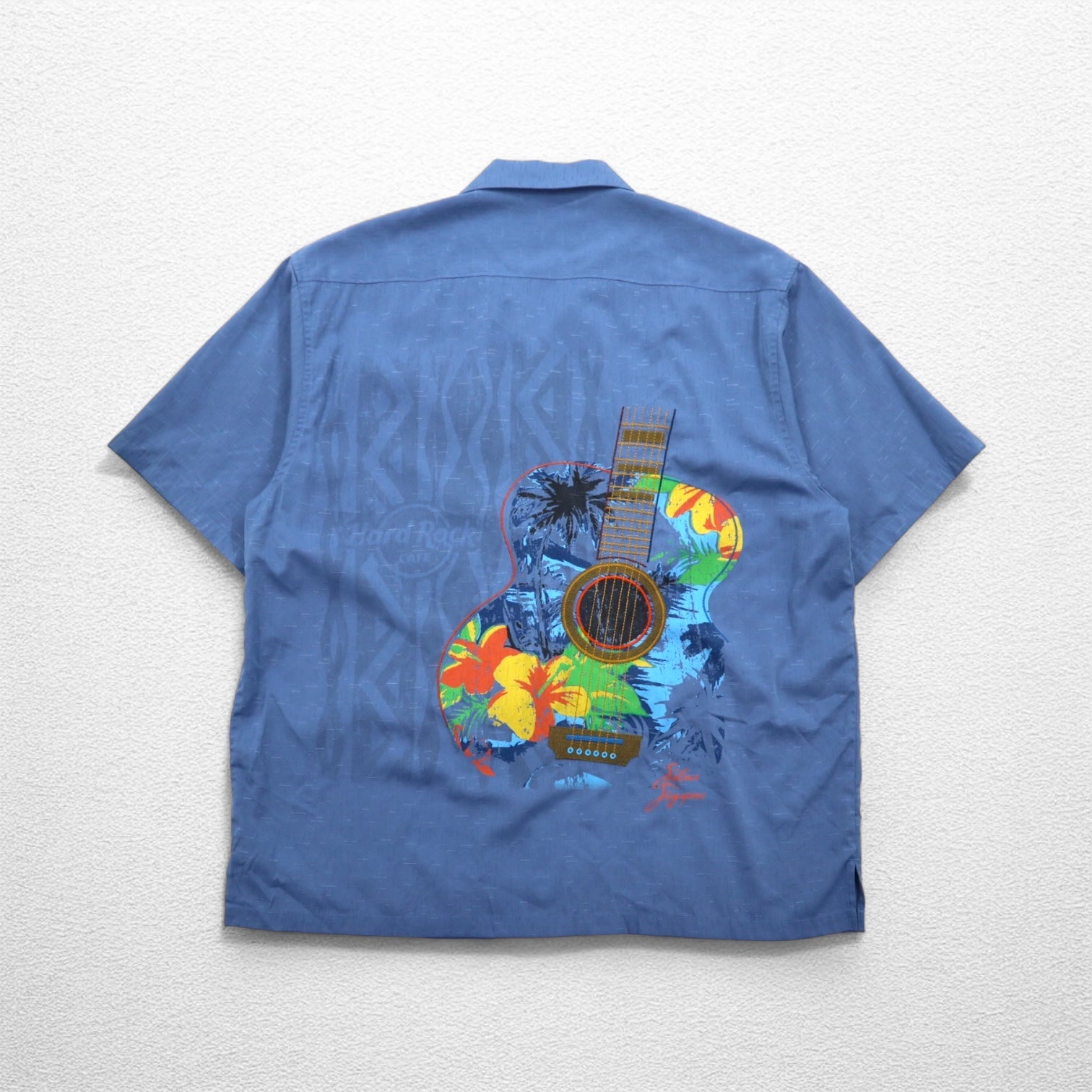 Hard Rock CAFE camicia a maniche corte collo aperto scollatura hawaiana XL blu navy rayon ricamata motivo chitarra Sashiko