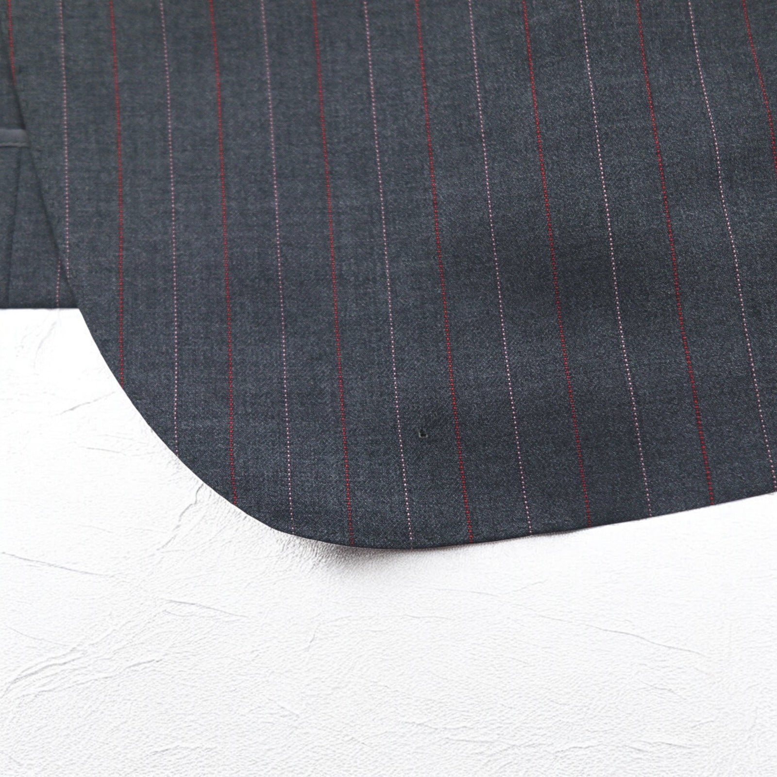Ermenegildo Zegna Abito 3 pezzi in lana gessata grigia, taglia L, Made in Italy