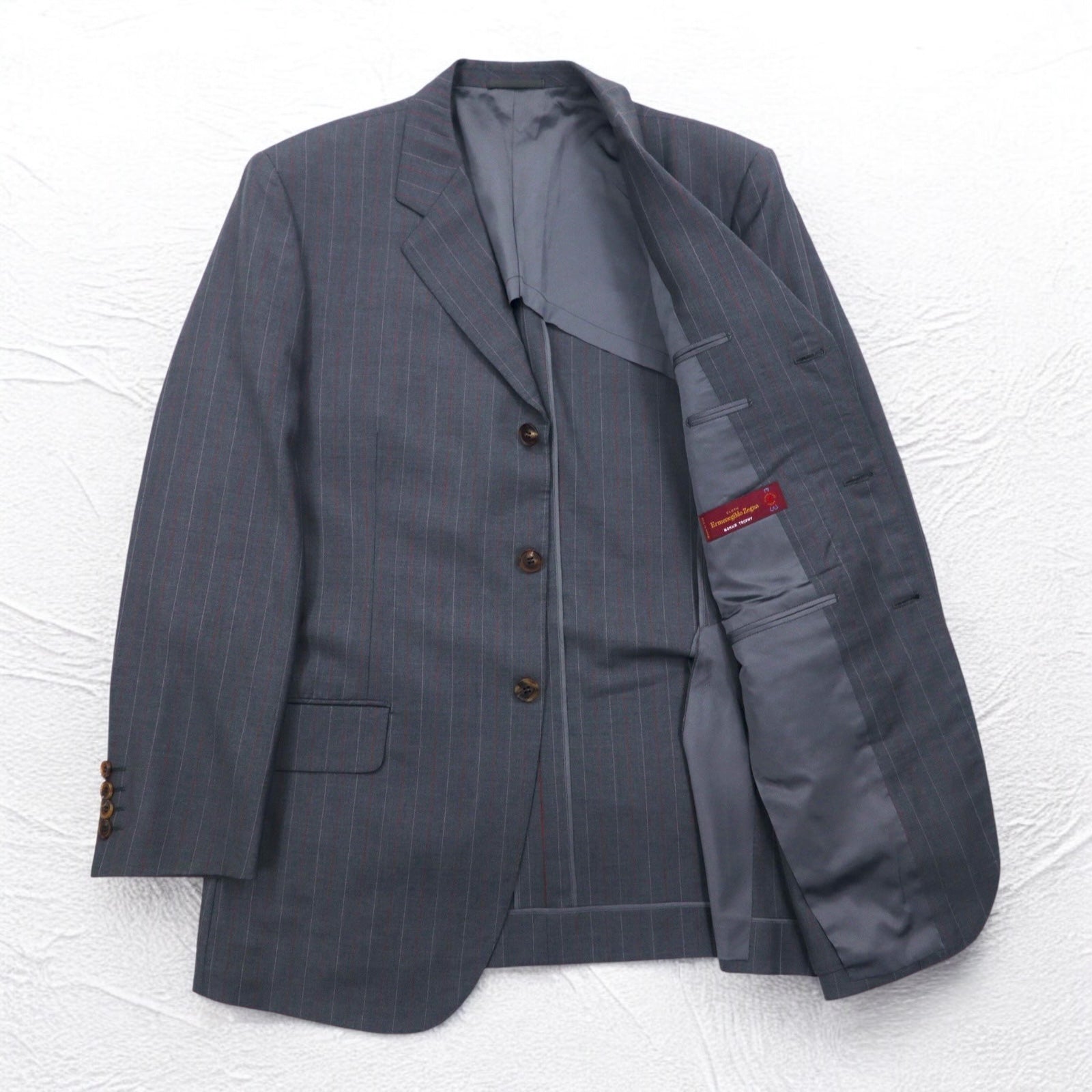 Ermenegildo Zegna Abito 3 pezzi in lana gessata grigia, taglia L, Made in Italy