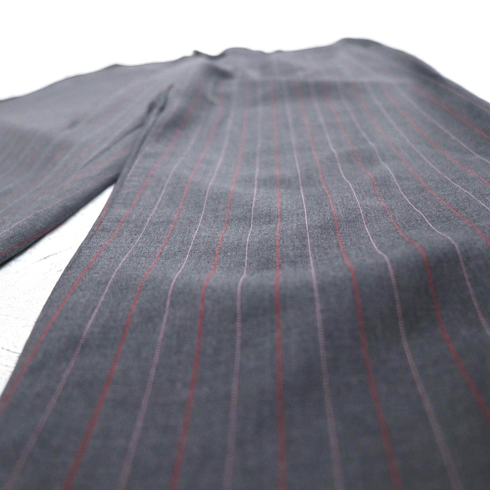 Ermenegildo Zegna Abito 3 pezzi in lana gessata grigia, taglia L, Made in Italy