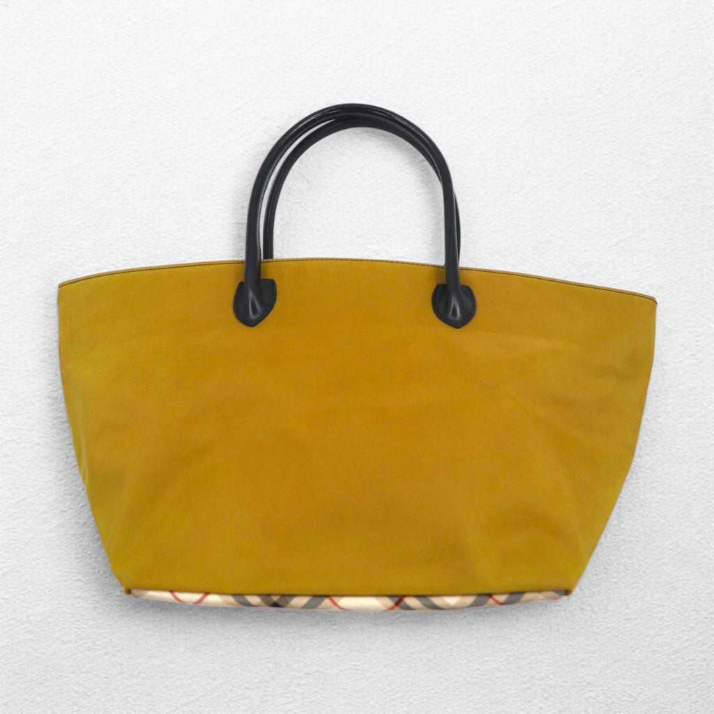 BURBERRY BLUE LABEL Borsa tote a barca con motivo Nova Check, in nylon e pelle bovina beige, made in Japan