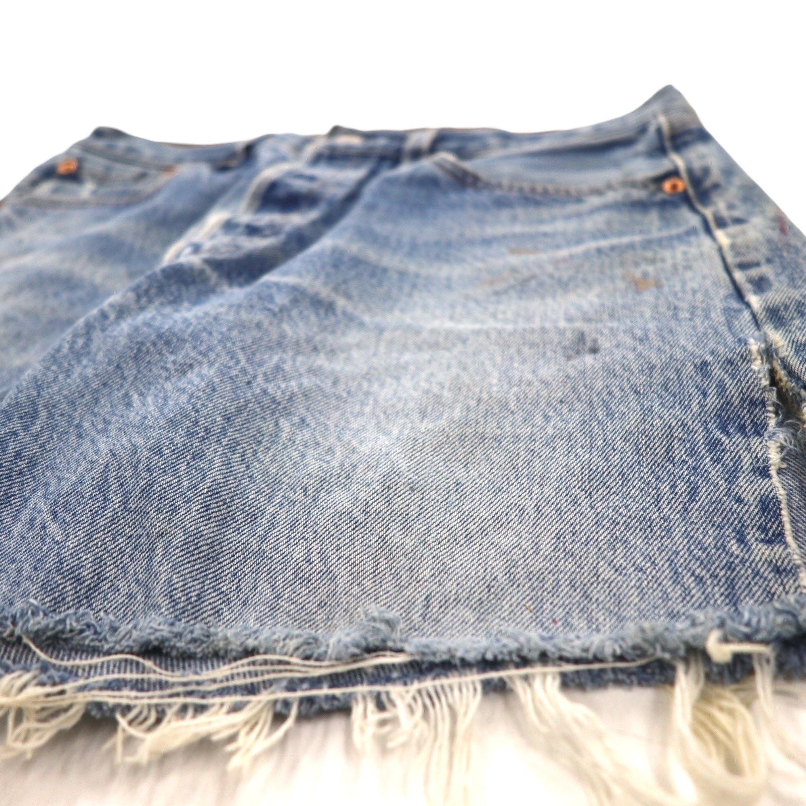 Levi's anni '90, Made in USA, 501XX, shorts in denim cut-off, taglia M, indaco blu, bottone 553, 501-0000