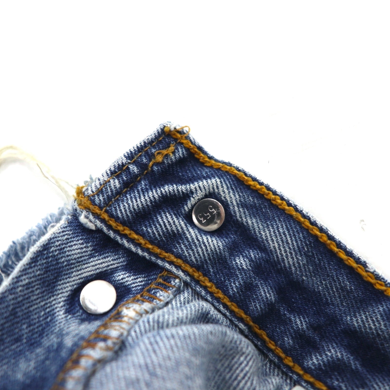 Levi's anni '90, Made in USA, 501XX, shorts in denim cut-off, taglia M, indaco blu, bottone 553, 501-0000