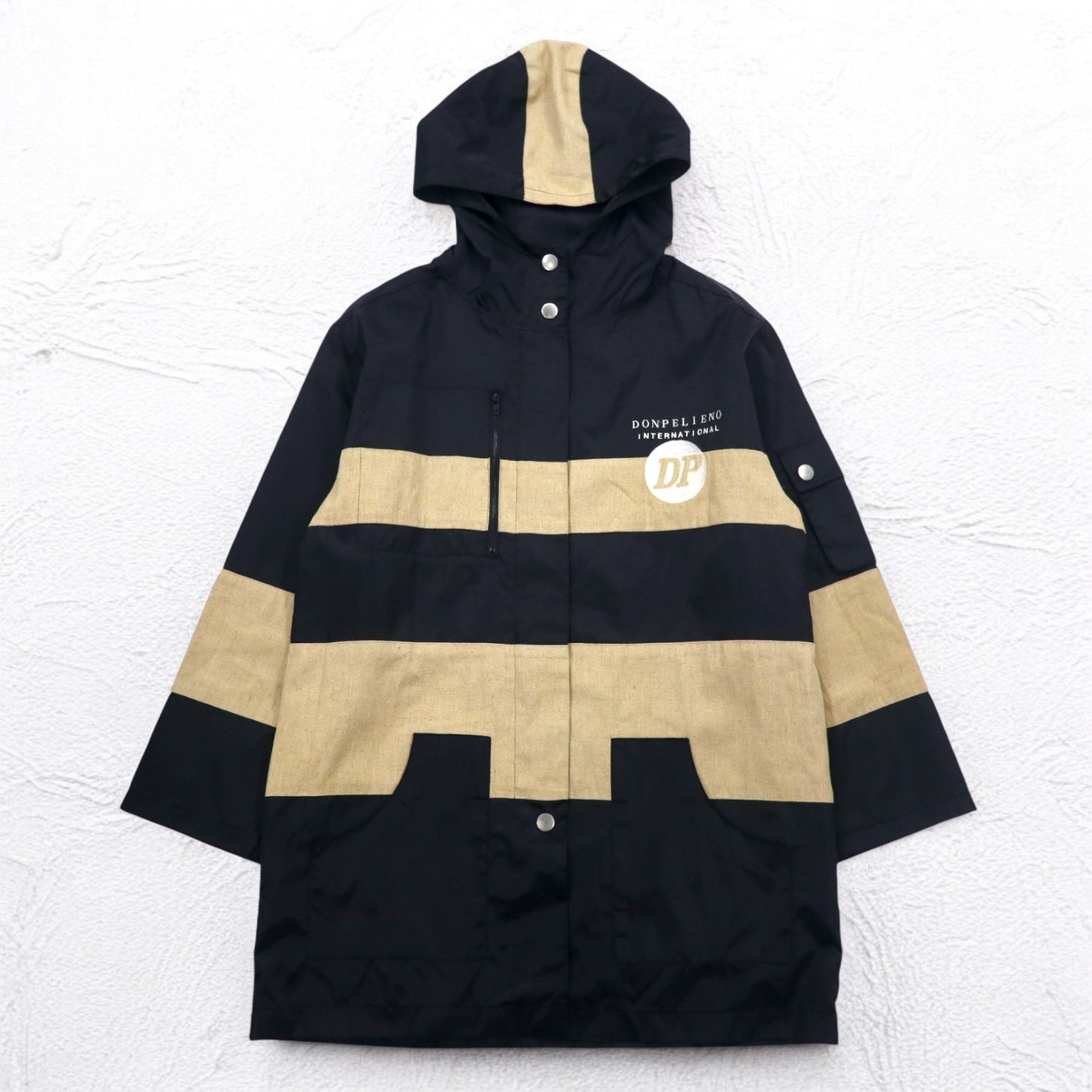 Anni '90 DON PELIENO Giacca in nylon con cappuccio XL nera, inserti in materiali diversi