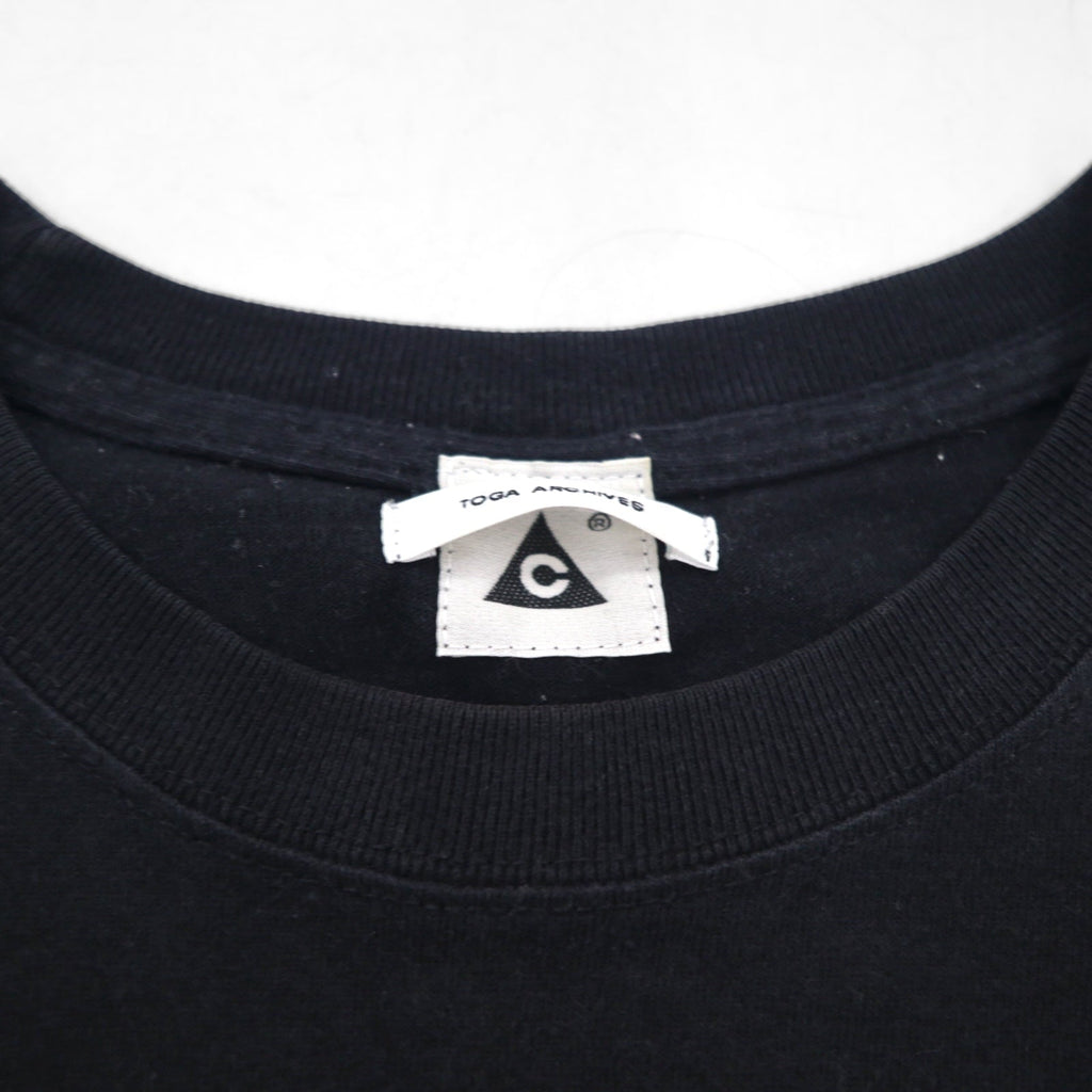 TOGA ARCHIVES × Mongolian Choppsss T-shirt con ricamo "Toga Ai" - M, nero, cotone, edizione limitata negozio di Osaka