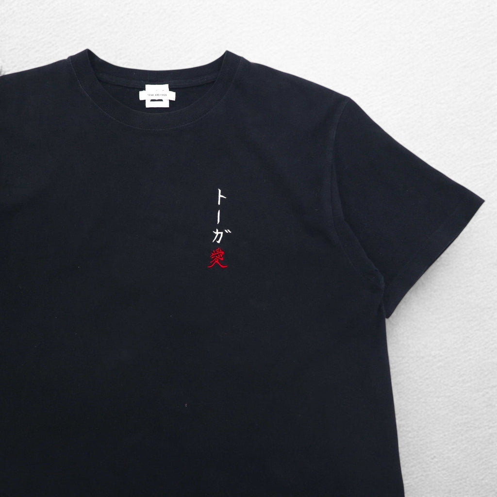 TOGA ARCHIVES × Mongolian Choppsss T-shirt con ricamo "Toga Ai" - M, nero, cotone, edizione limitata negozio di Osaka