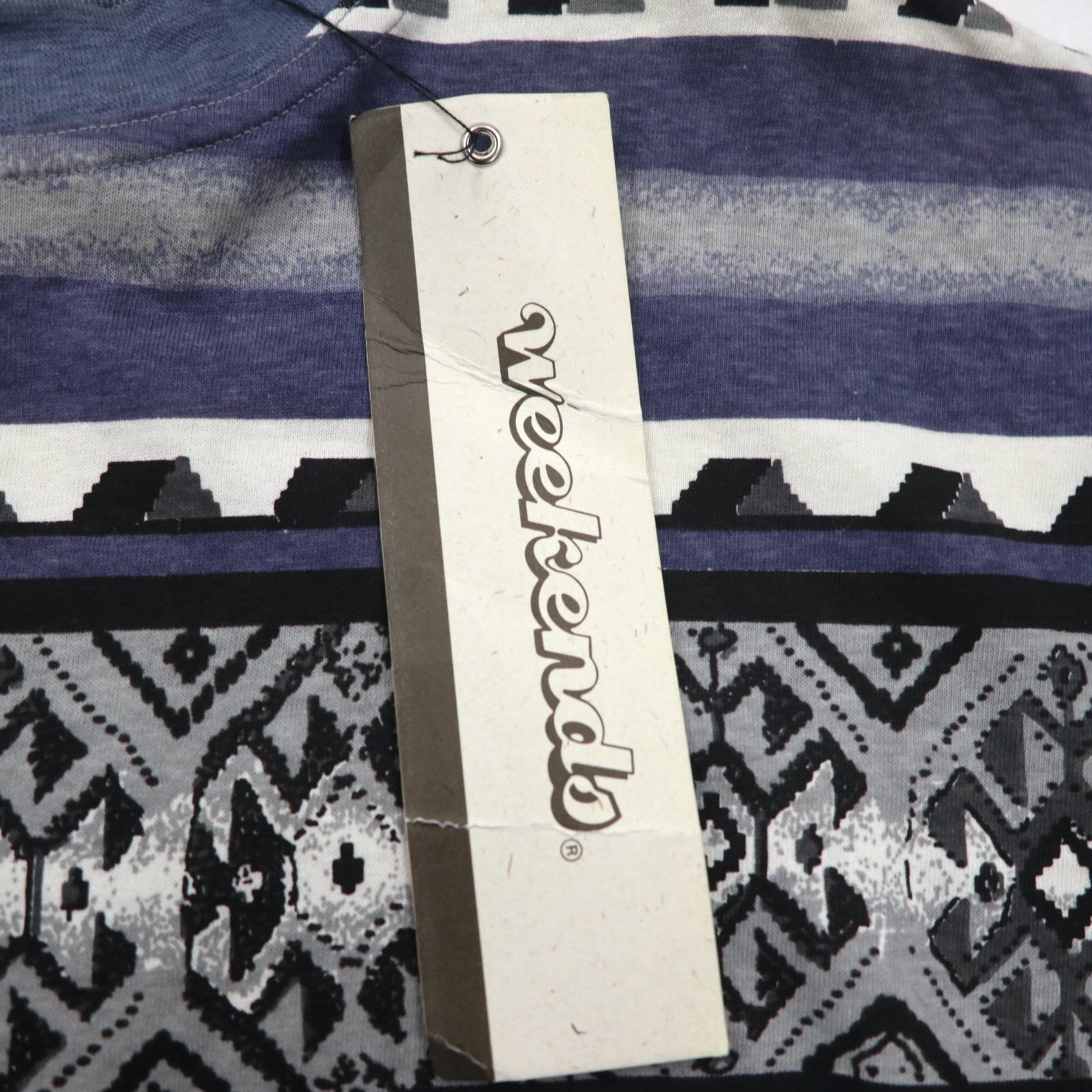 T-shirt a fantasia etnica anni '90, taglia L, grigia, fantasia all-over, a righe, in cotone, mai usata.