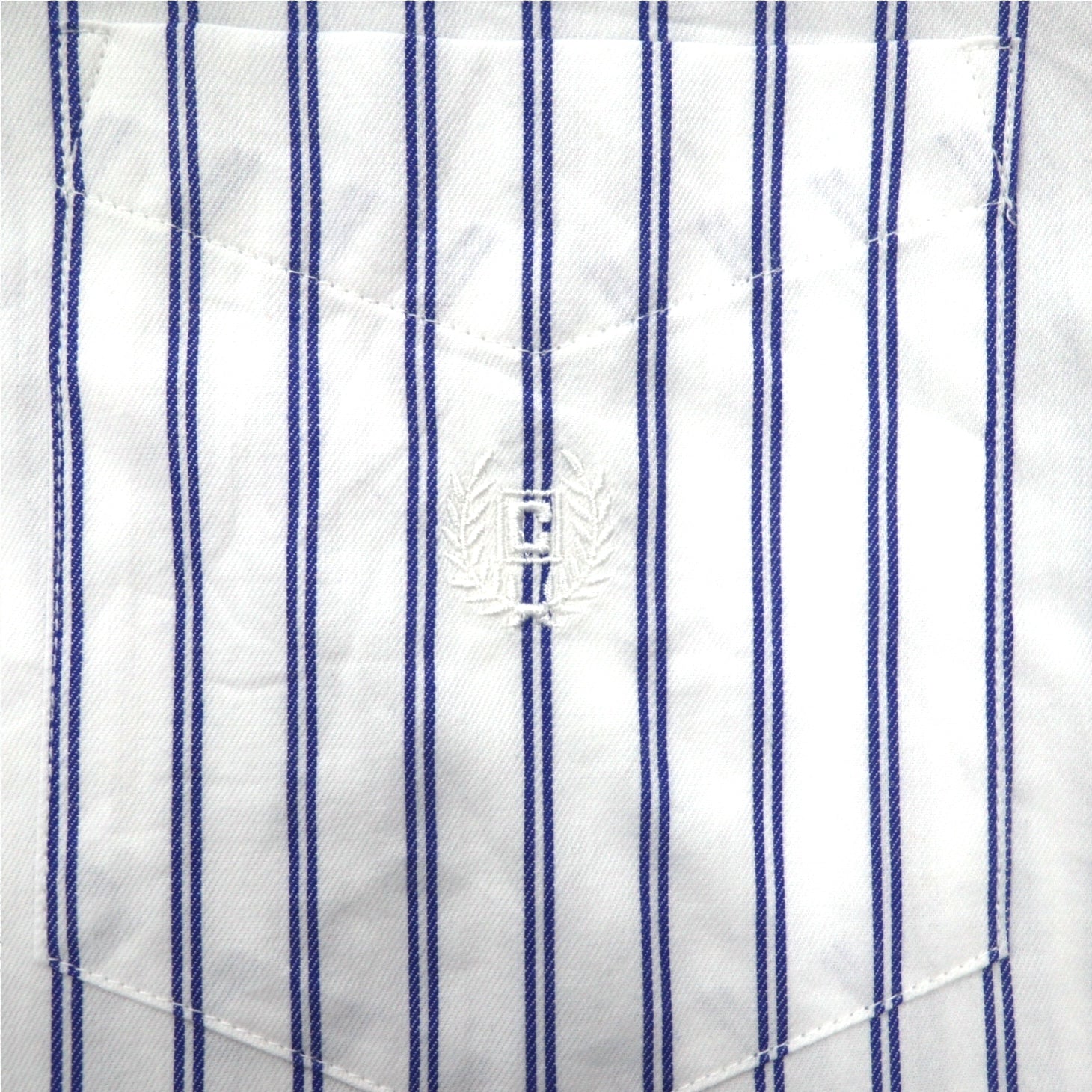 Camicia button-down CHAPS XL bianca a righe in cotone con taschino sul petto, mai usata