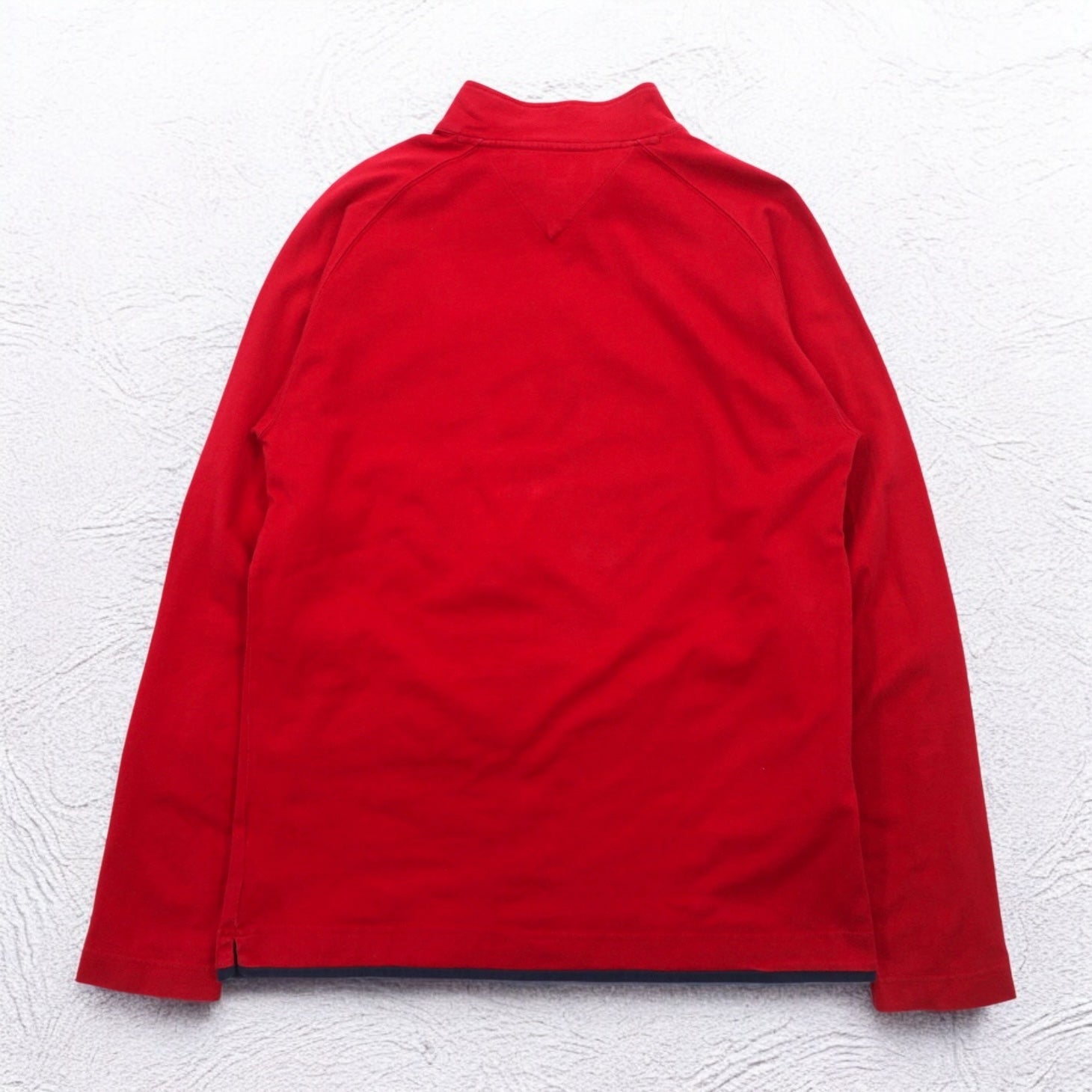 TOMMY HILFIGER T-shirt a maniche lunghe con mezza zip, colore rosso, taglia M, con logo ricamato