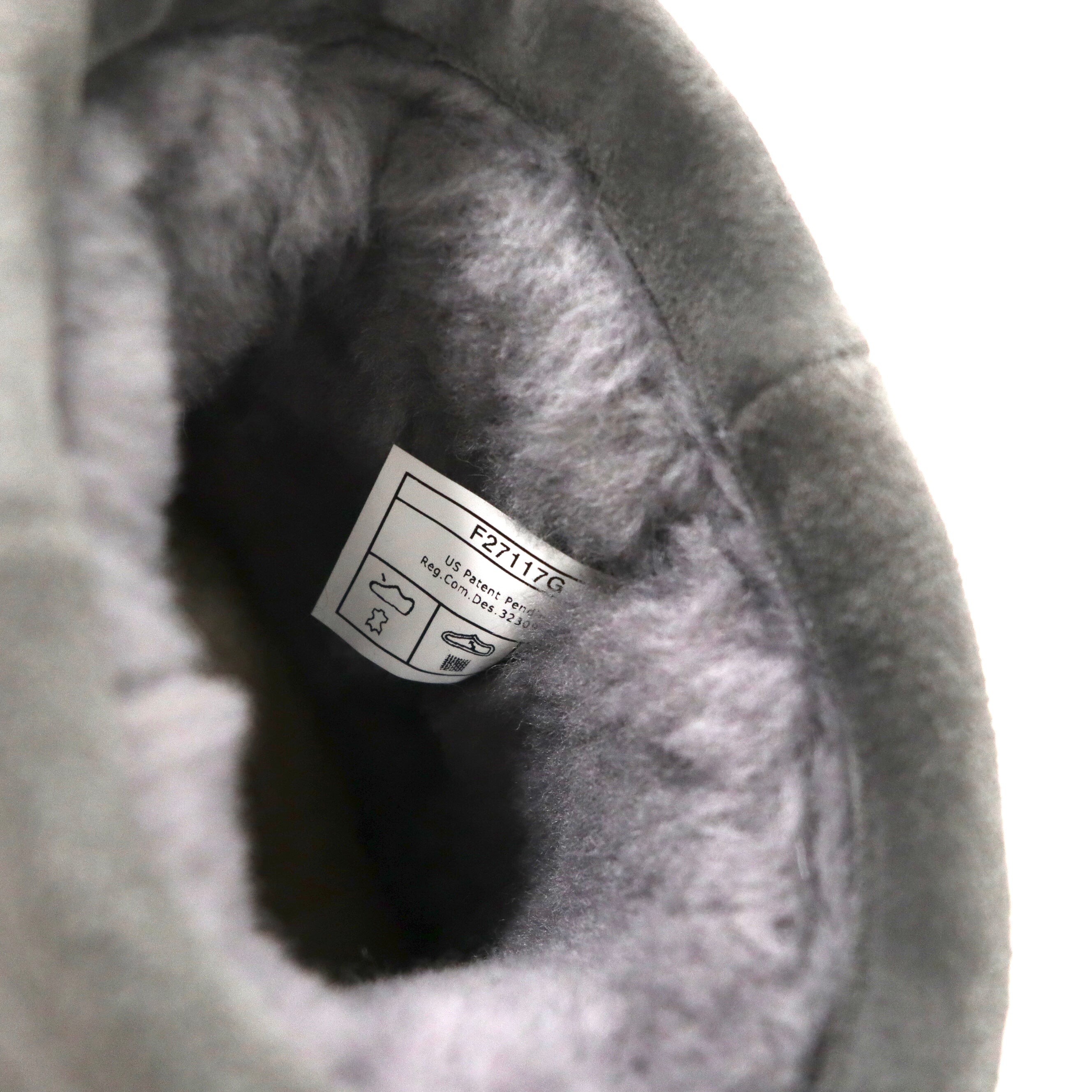 UGG ショート ムートンブーツ 22cm グレー 羊革 vibramソール 撥水加工 Classic Mini Waterproof 1019643