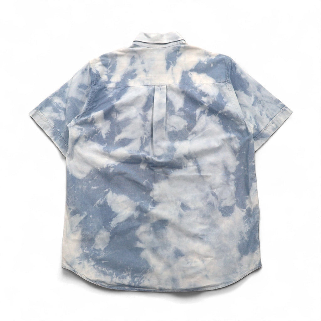 Burberry anni '90, camicia di jeans a maniche corte, abbottonata, vestibilità L, blu, taschino sul petto, made in Francia, lavaggio chimico