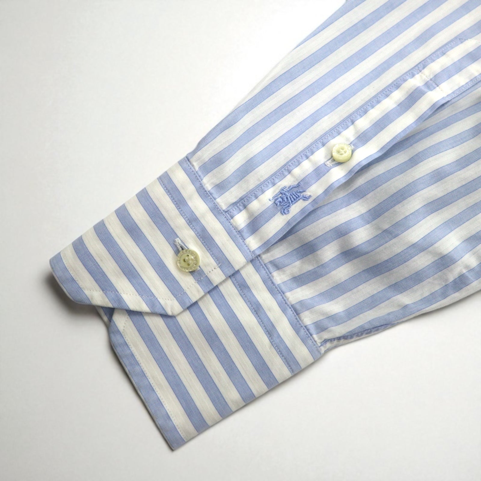 Camicia elegante BURBERRY a righe a colletto ampio XL, blu, bianca, in cotone