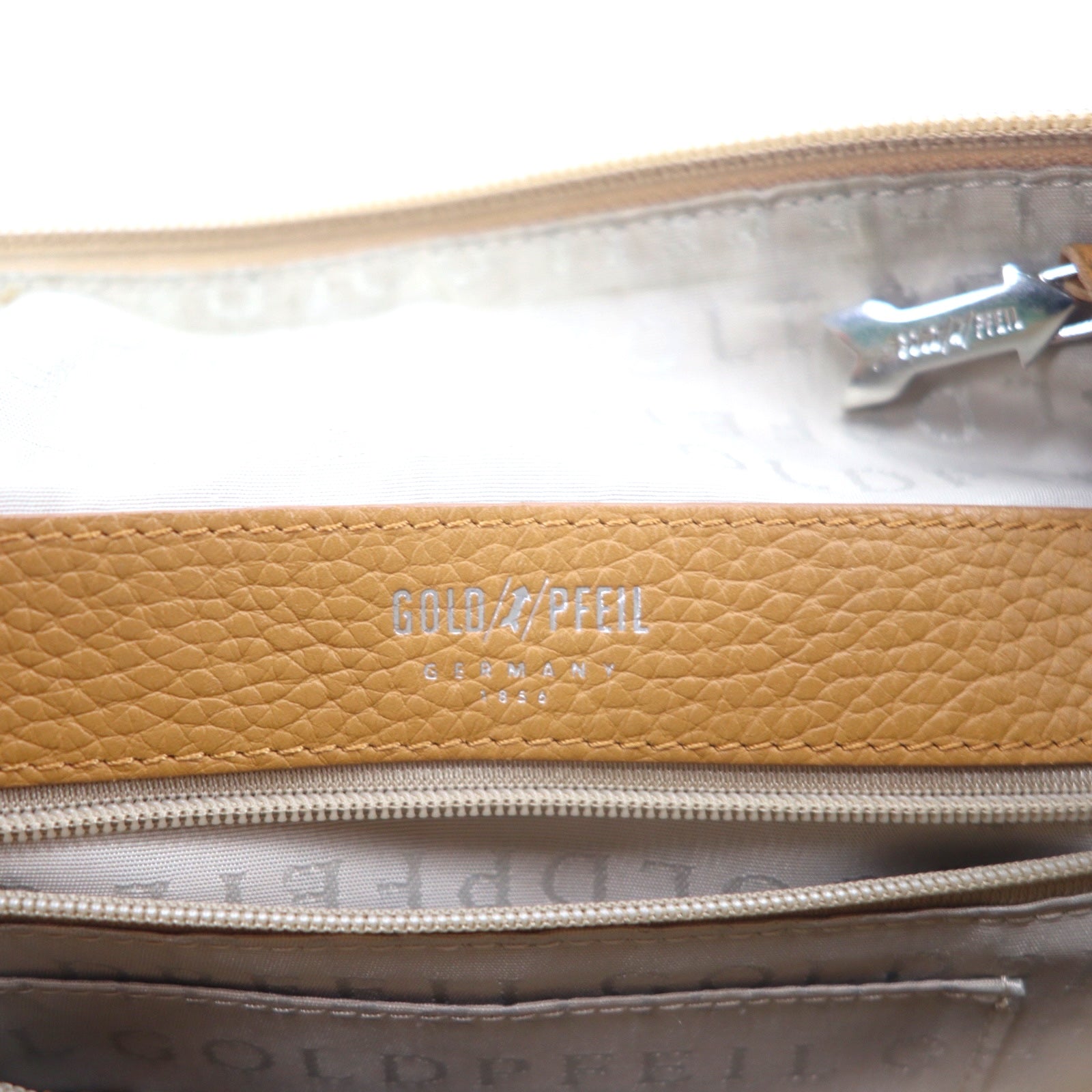 GOLD PFEIL Borsa a tracolla in pelle marrone martellata