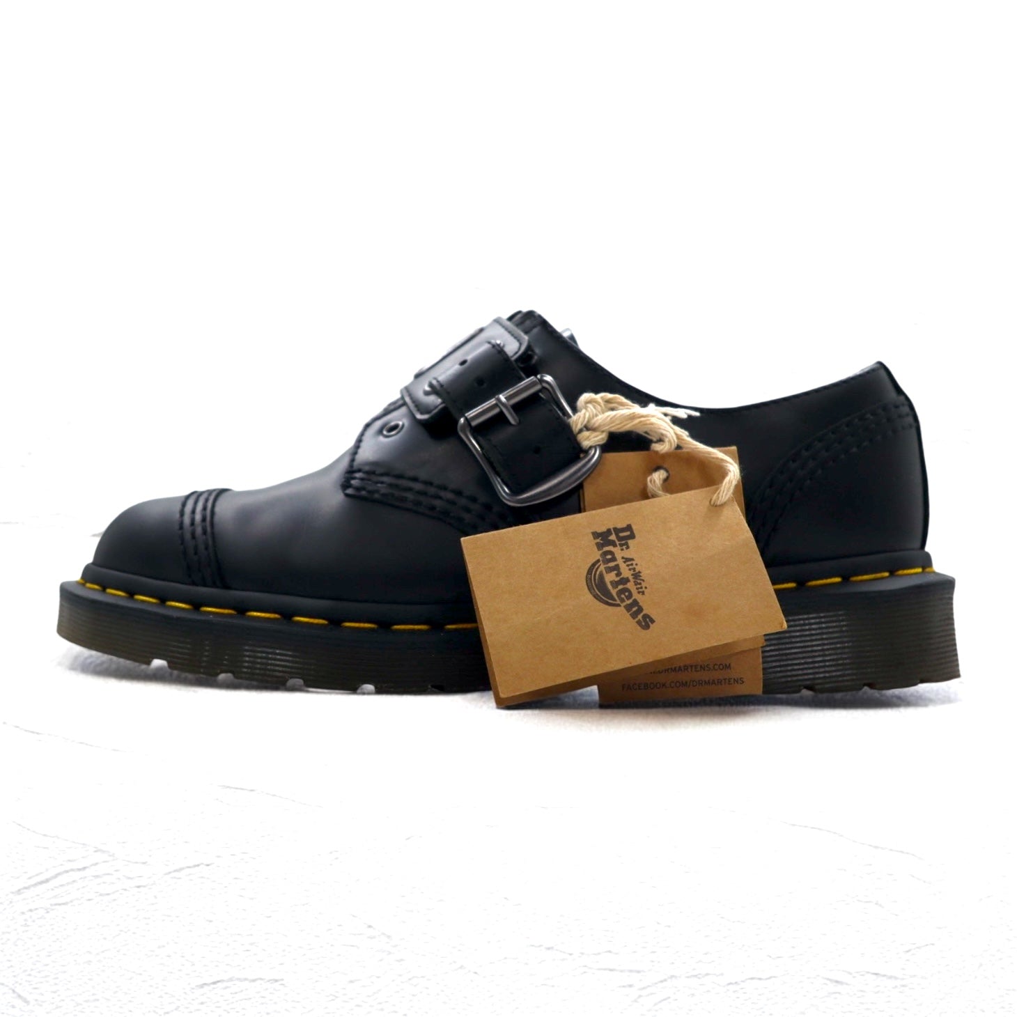 Dr. Martens Scarpe Basse con Fibbia in Pelle Liscia QUYNN LOW BUCKLE LEATHER SHOES 25603001, 26cm, Nero
