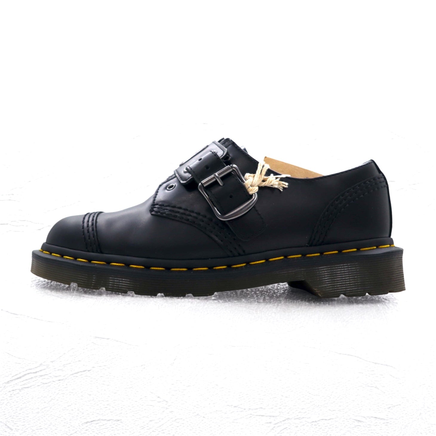 Dr. Martens Scarpe Basse con Fibbia in Pelle Liscia QUYNN LOW BUCKLE LEATHER SHOES 25603001, 26cm, Nero