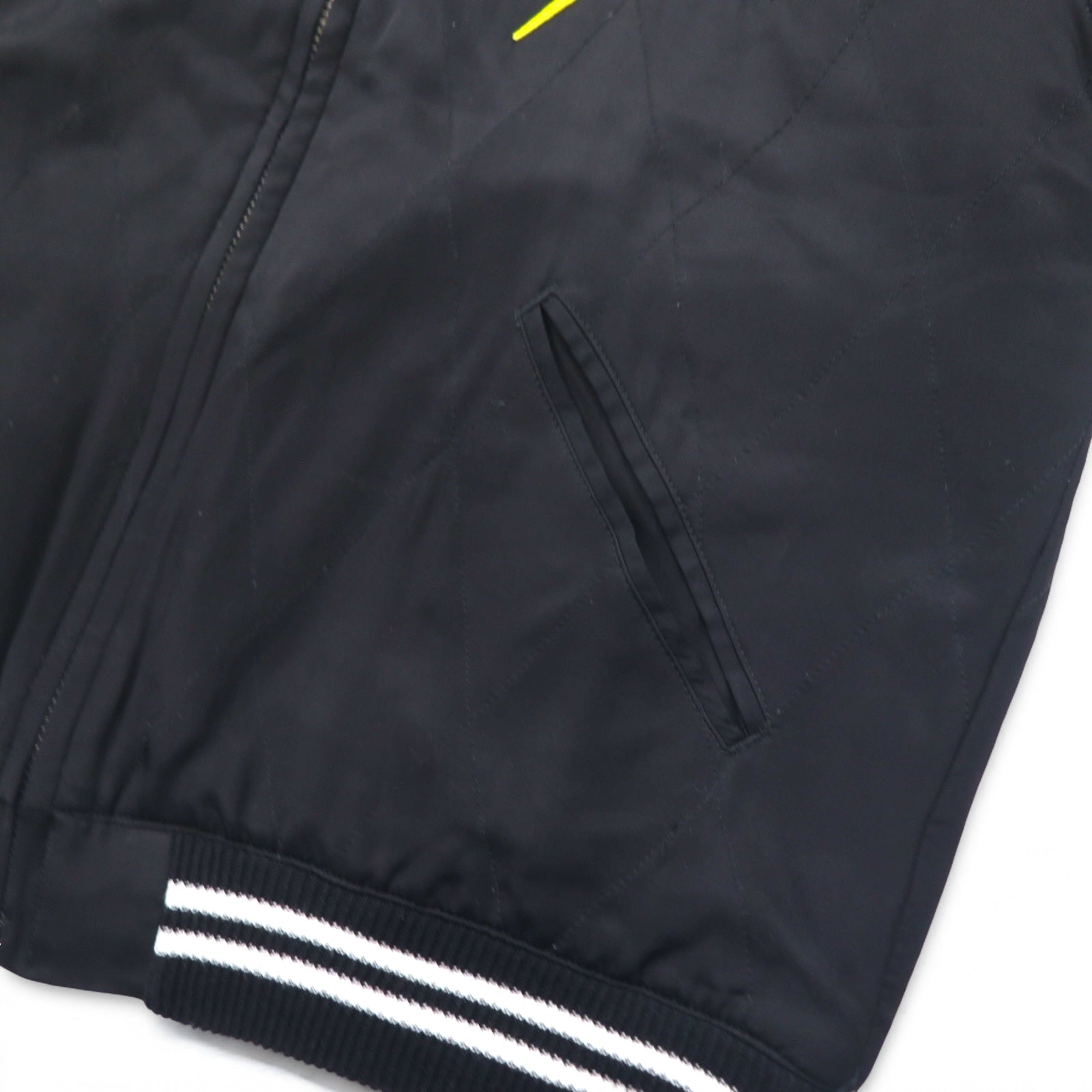 John UNDER COVER Bomber ricamato con teschio, trapuntato, taglia M, nero, rayon, JUQ4203, Made in Japan