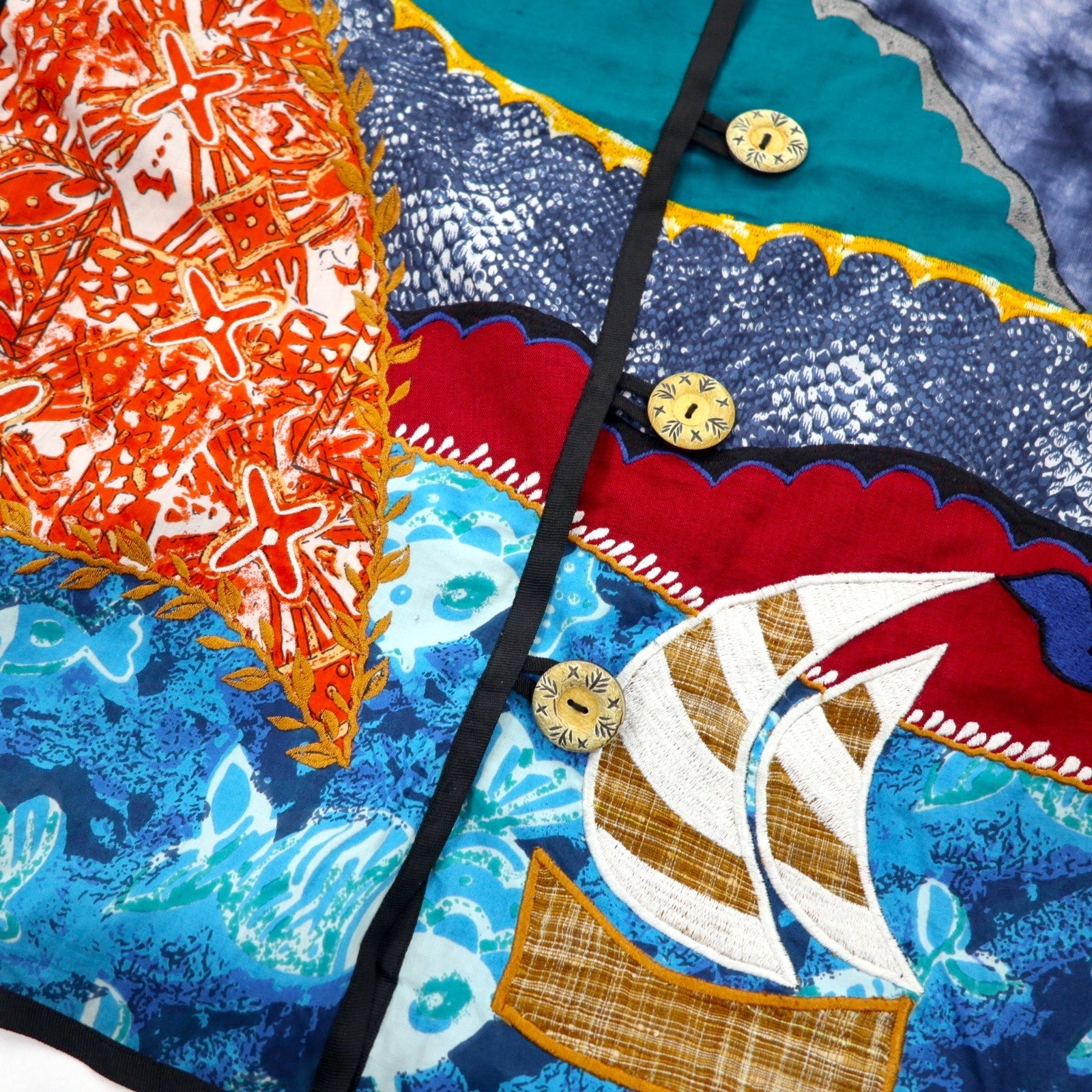 Giacca ricamata patchwork di Julia Kim anni '90, taglia M, blu, fantasia all-over, cotone, rayon, retrò.