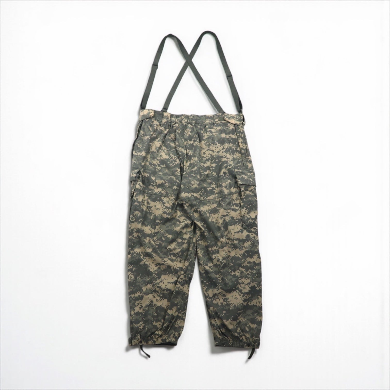 US ARMY ECWCS GEN3 LEVEL5 ソフトシェル カーゴパンツ XL ナイロン 防水 サスペンダー付 ドローコード 8415-01-538-6875 デジタルカモ